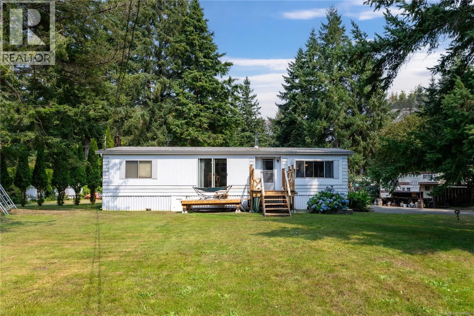 64 Seabreeze Dr