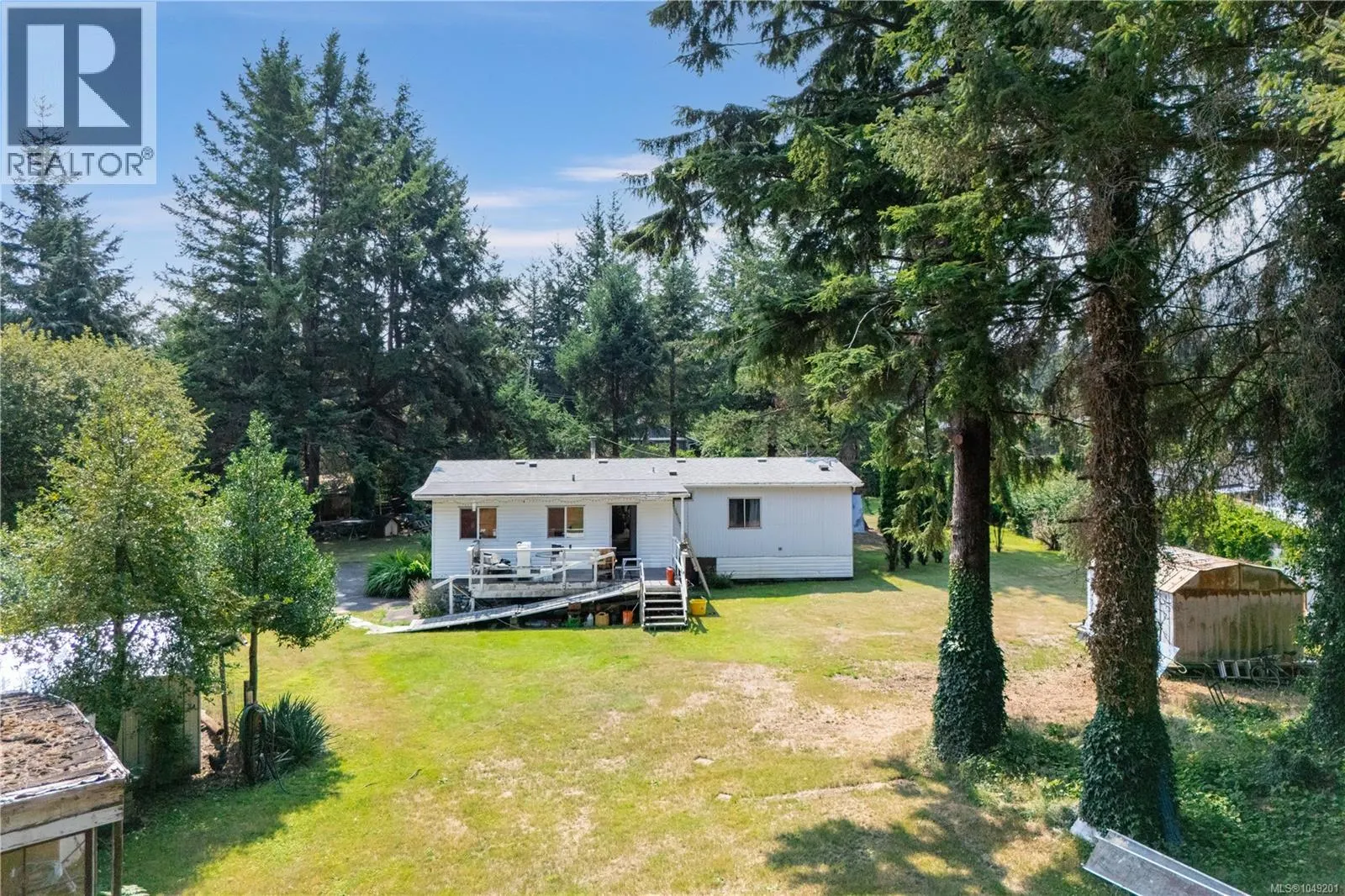64 Seabreeze Dr