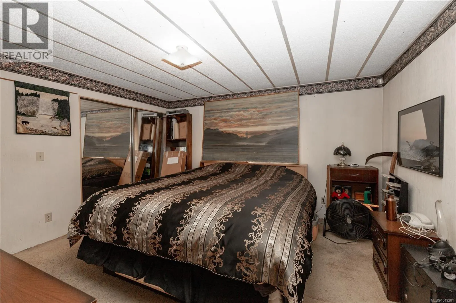 64 Seabreeze Dr