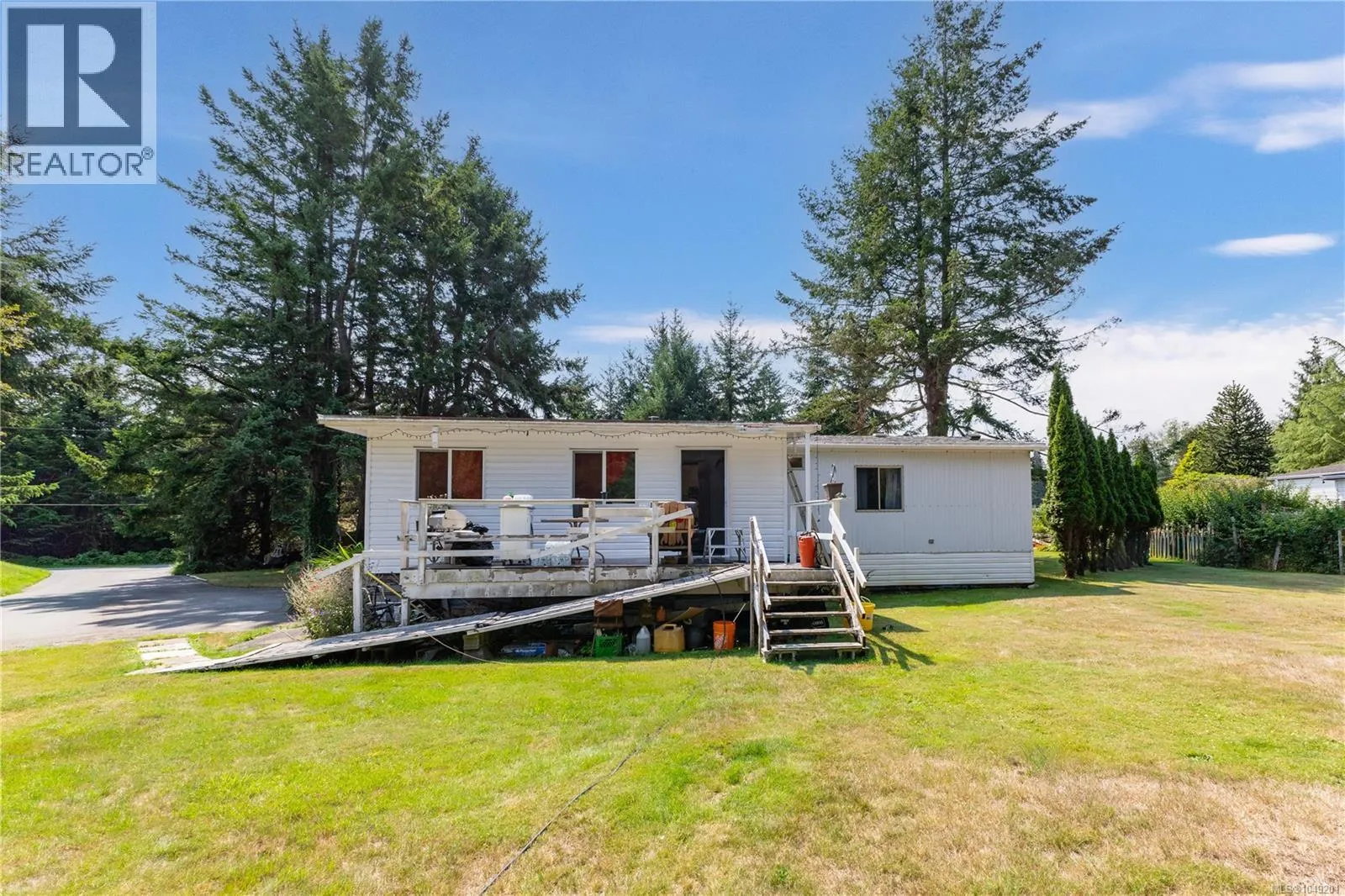 64 Seabreeze Dr