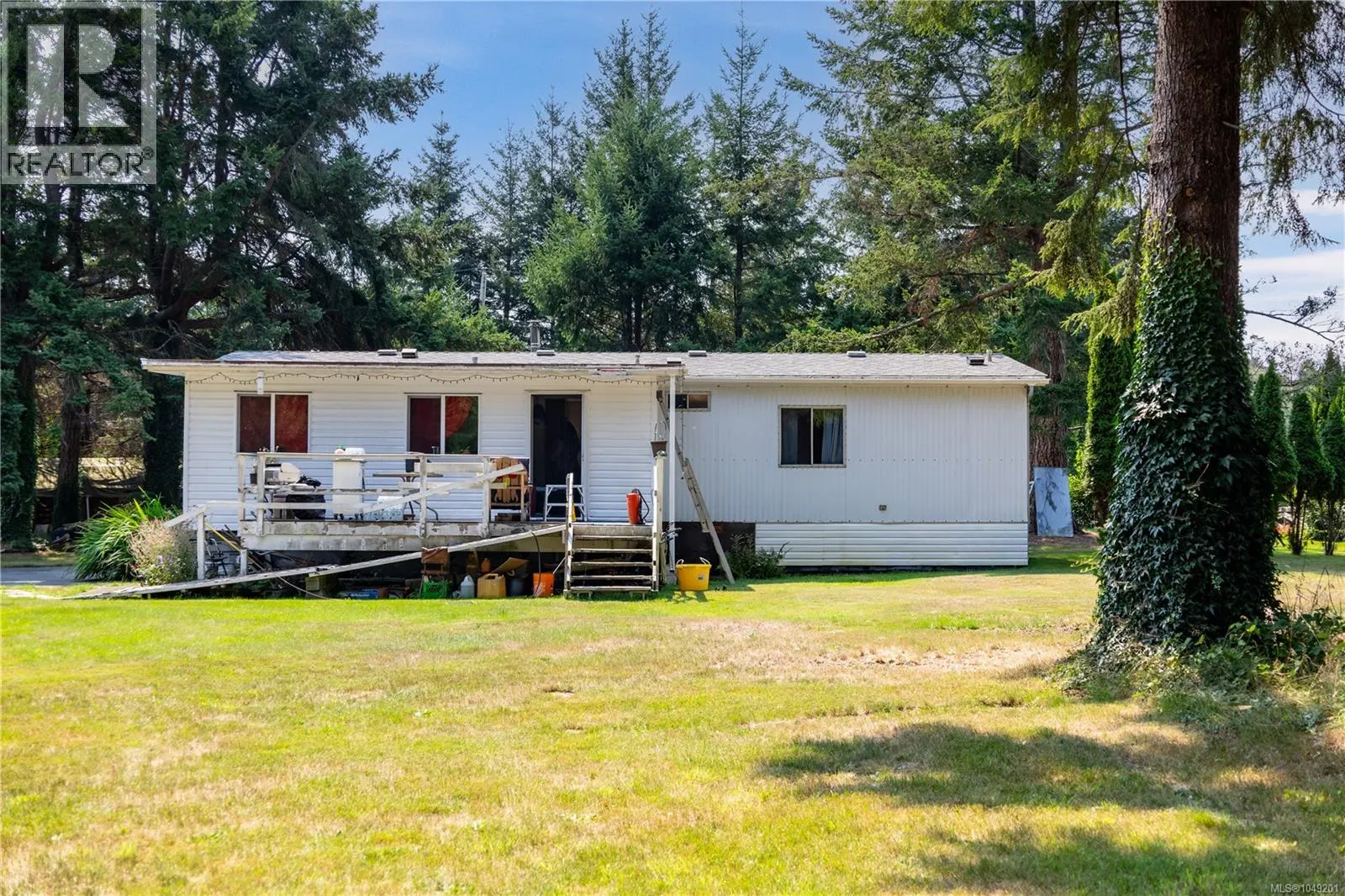 64 Seabreeze Dr