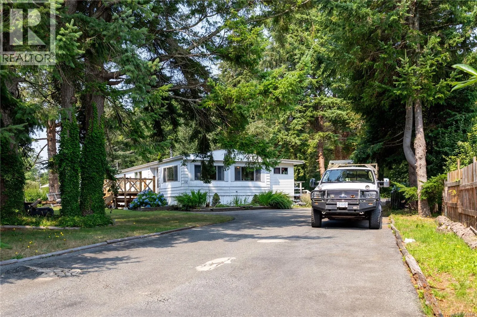 64 Seabreeze Dr