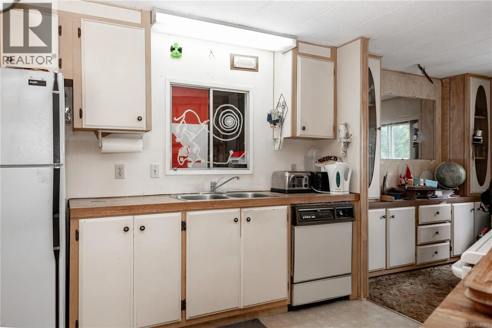 64 Seabreeze Dr