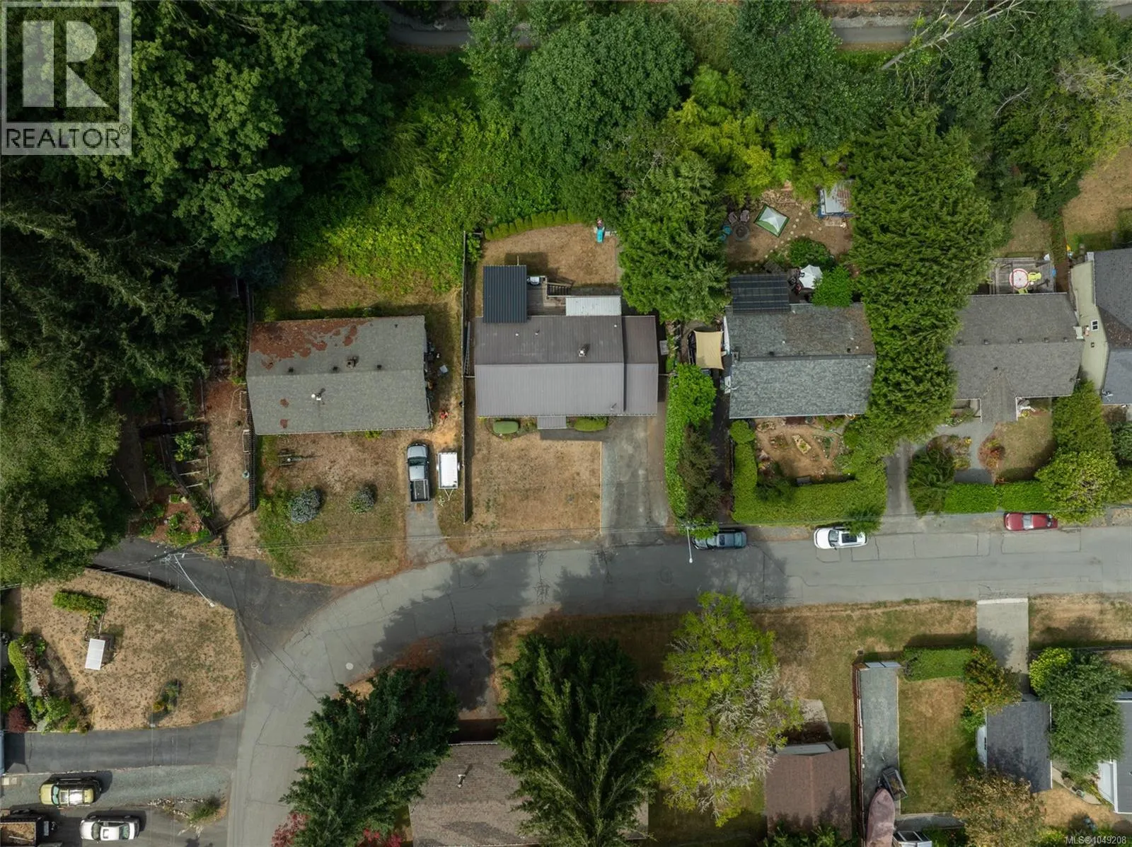 5933 Deuchars Dr