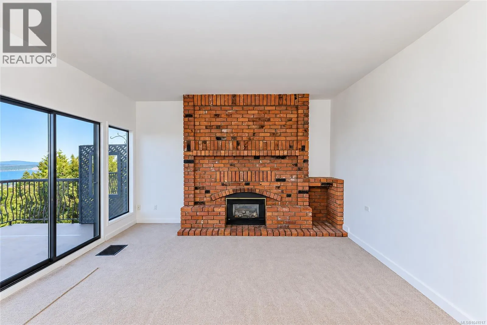 8839 Forest Park Dr