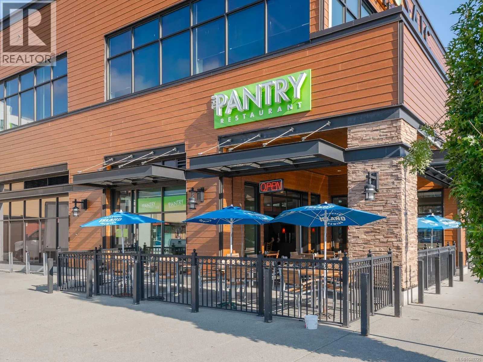 101 648 Terminal Ave