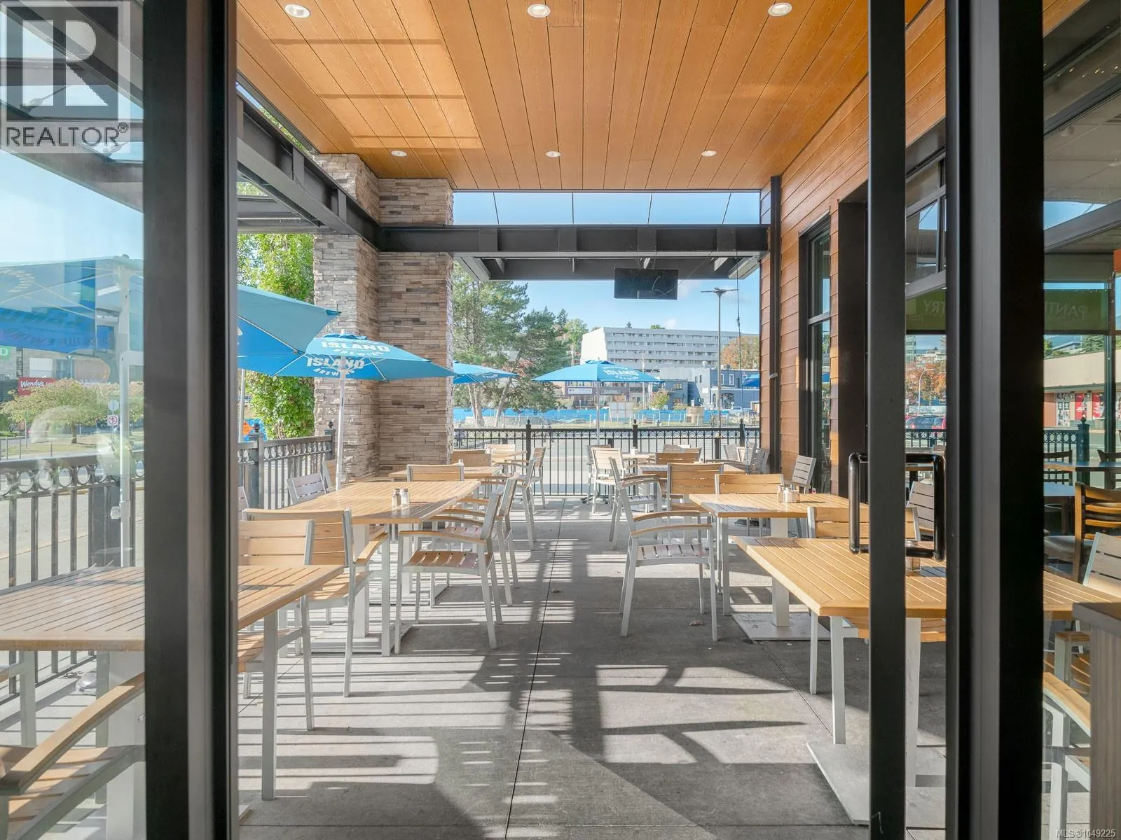 101 648 Terminal Ave
