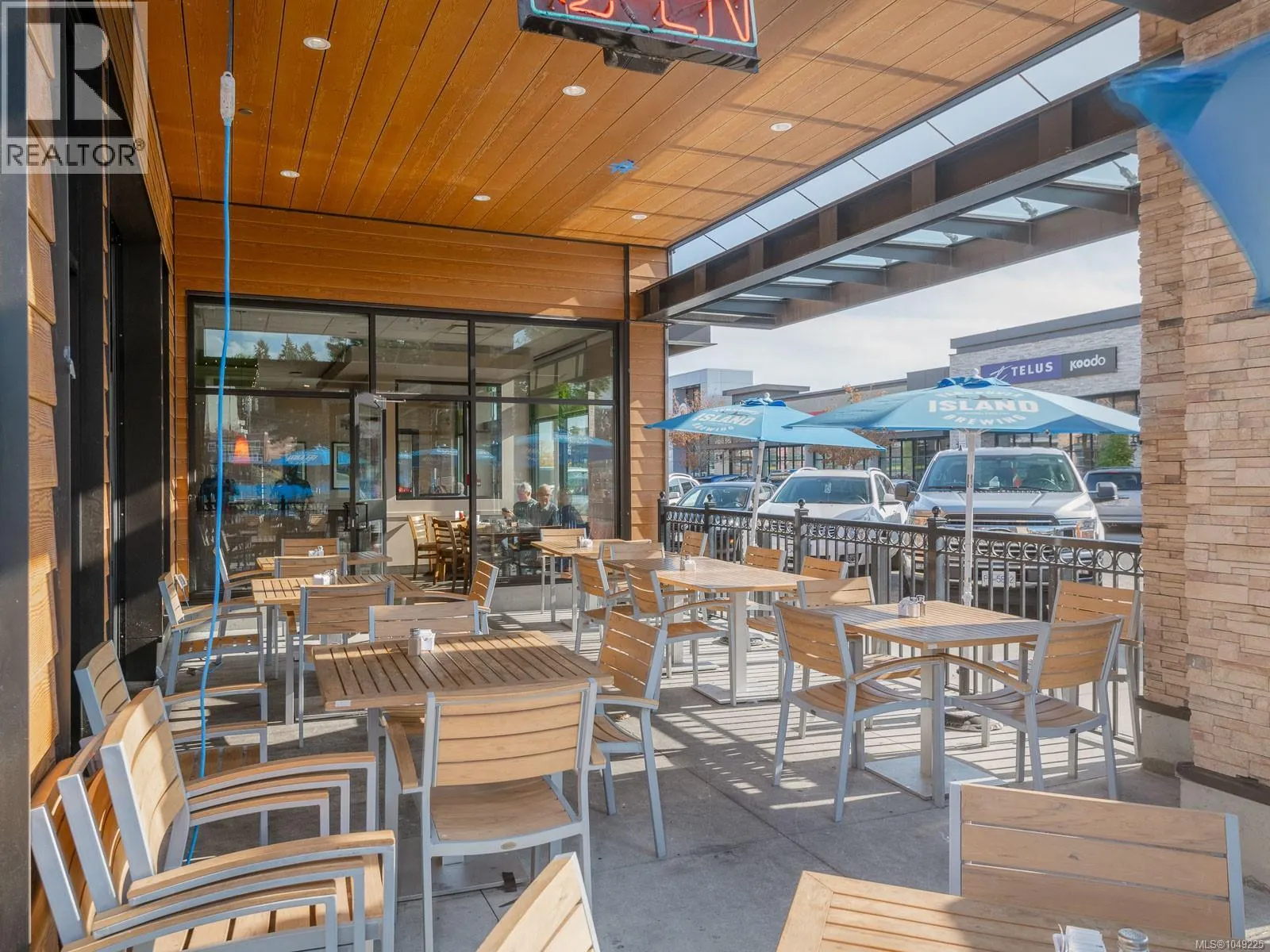 101 648 Terminal Ave