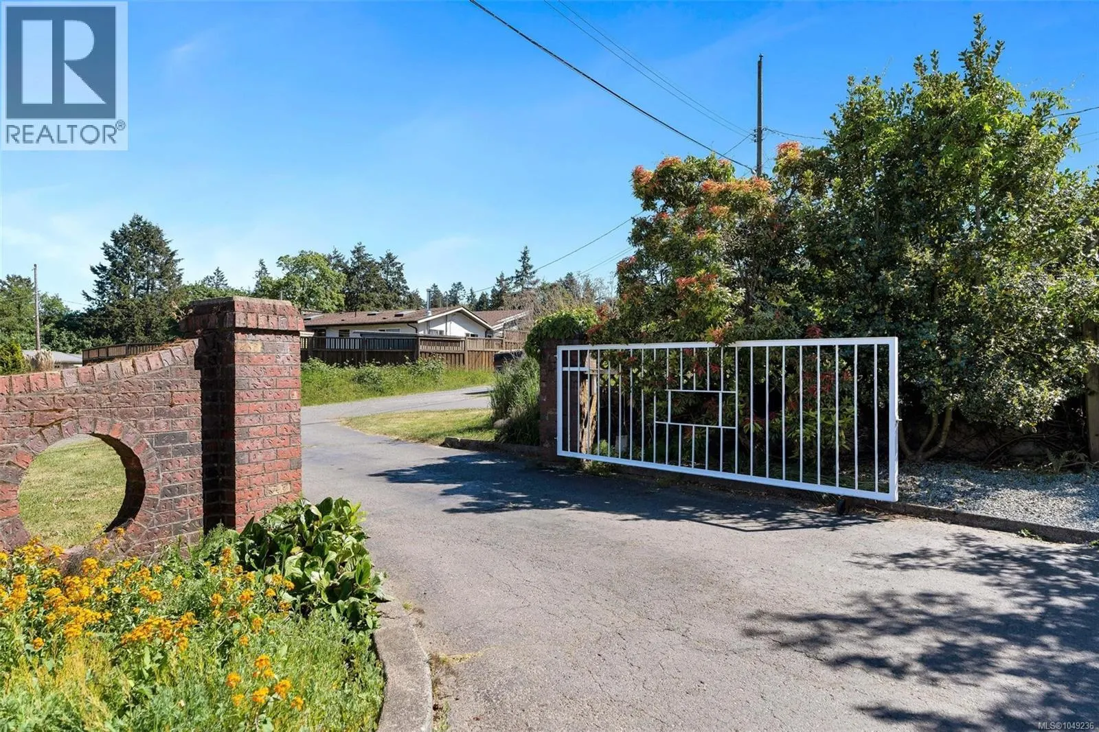 1876 Wessex Rd