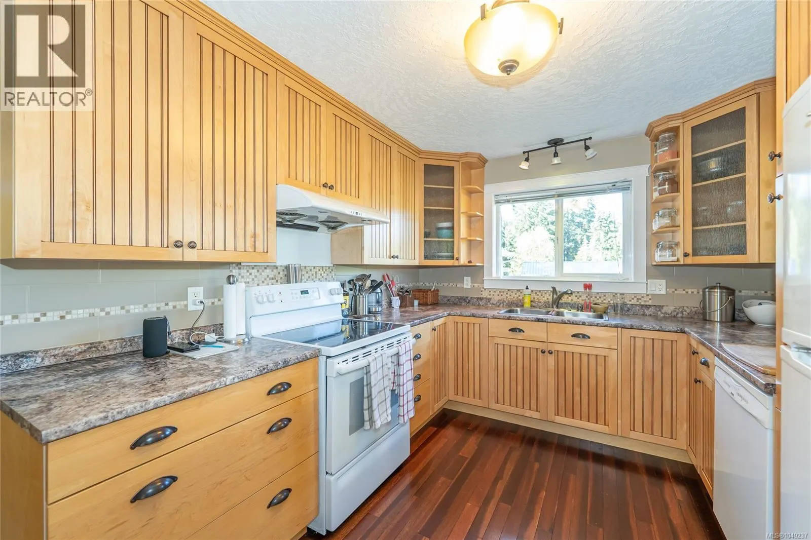 3341 Boyles Rd