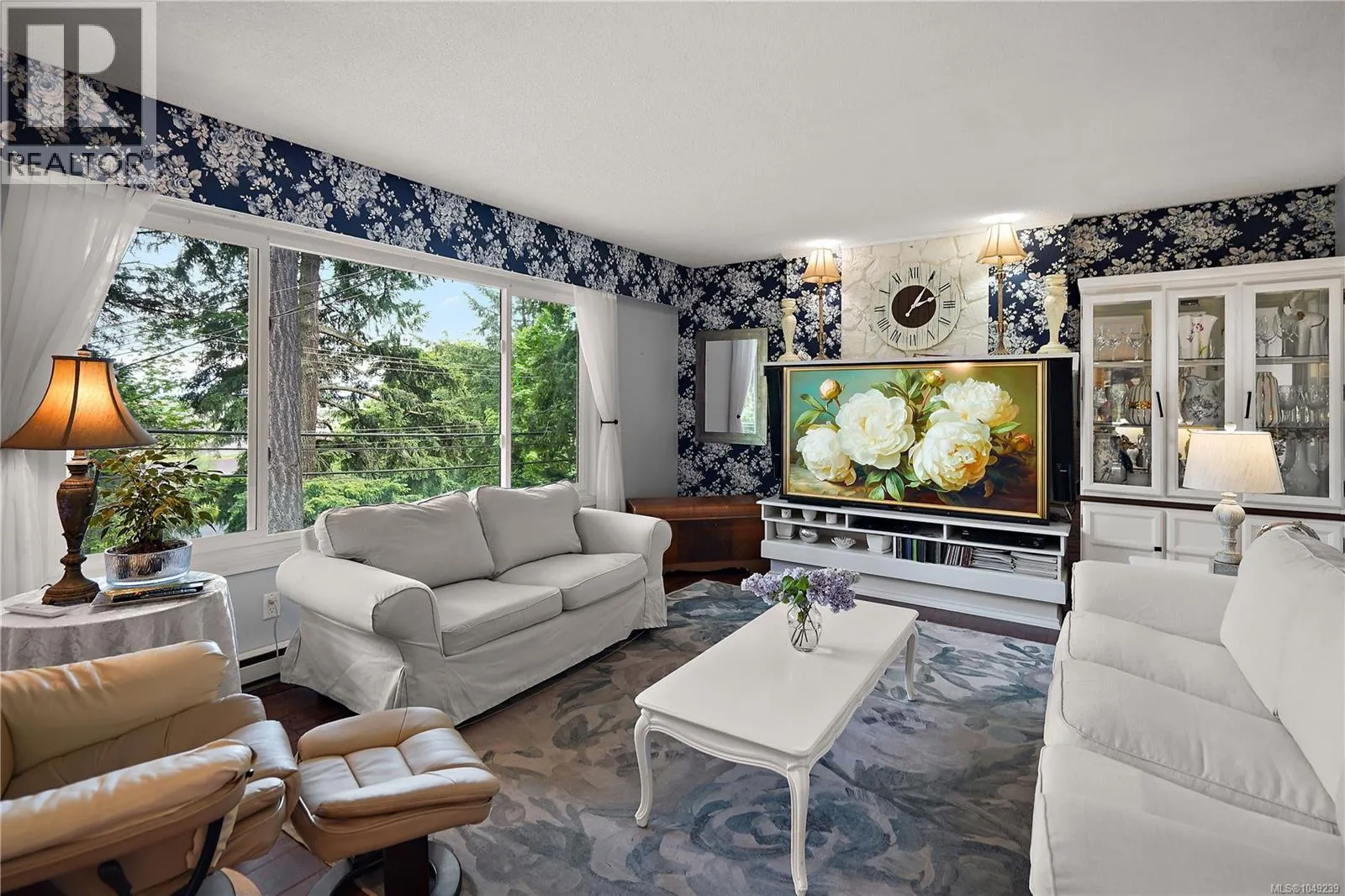 6864 East Saanich Rd