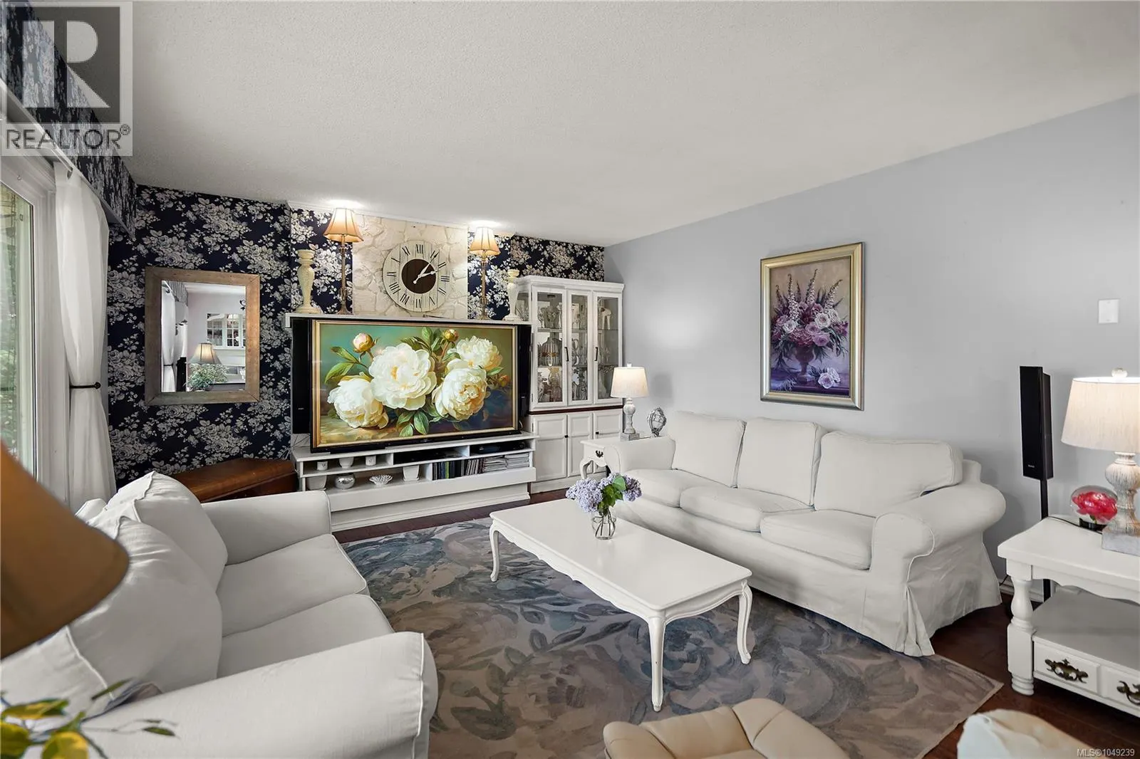 6864 East Saanich Rd