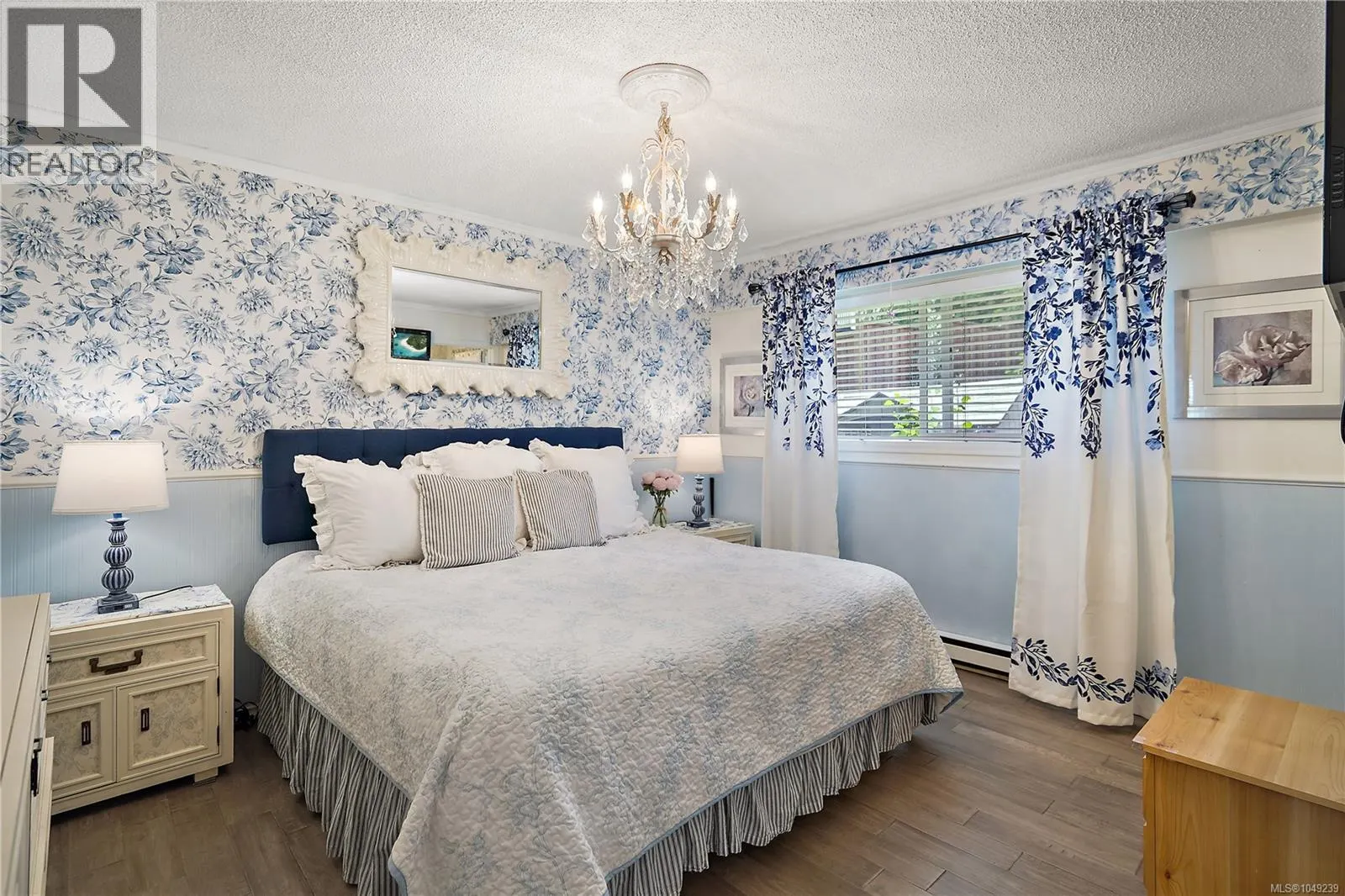 6864 East Saanich Rd