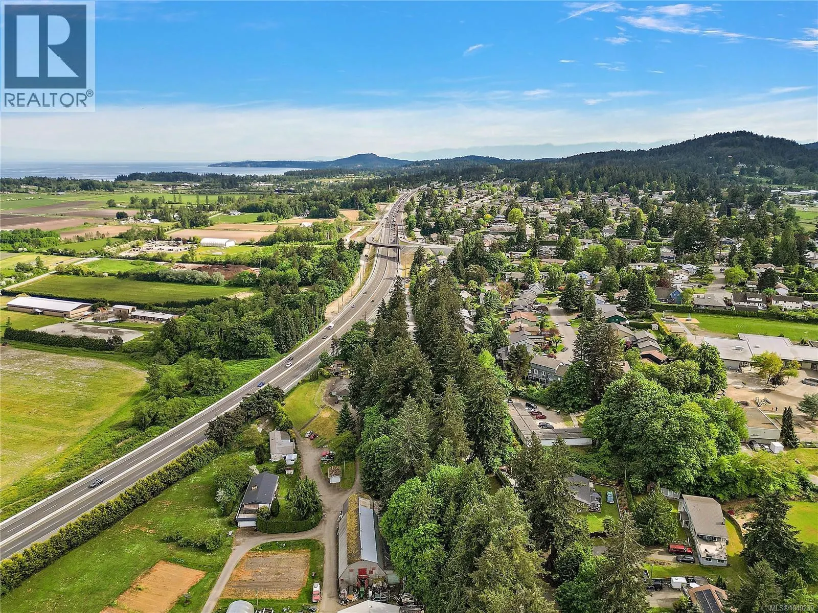 6864 East Saanich Rd