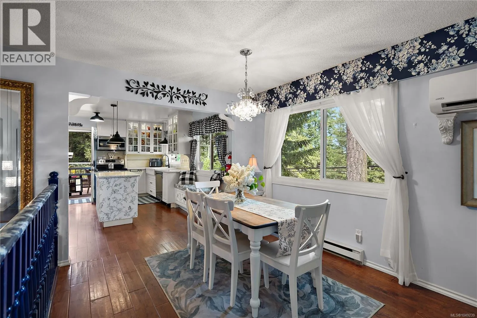 6864 East Saanich Rd