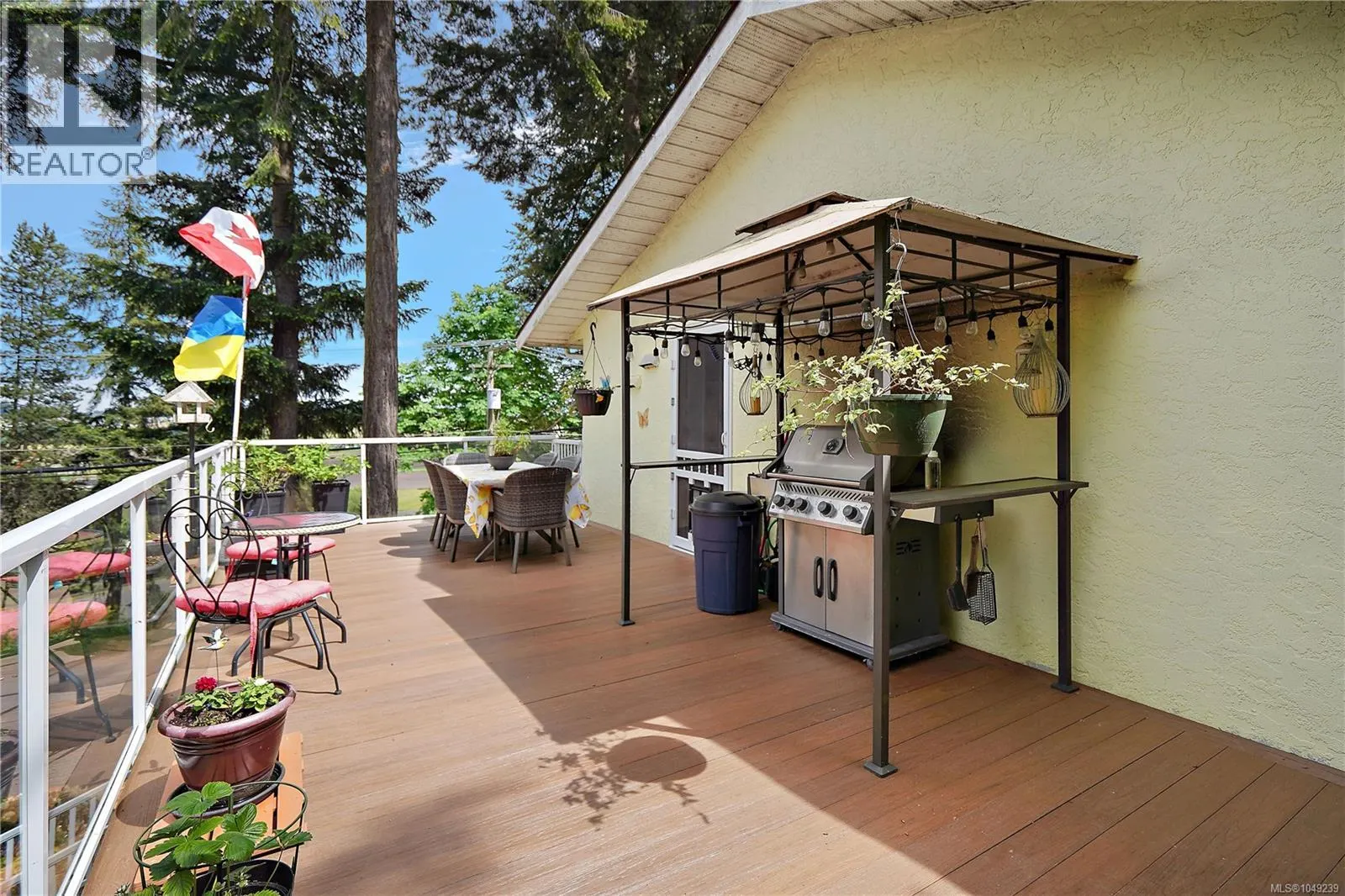 6864 East Saanich Rd