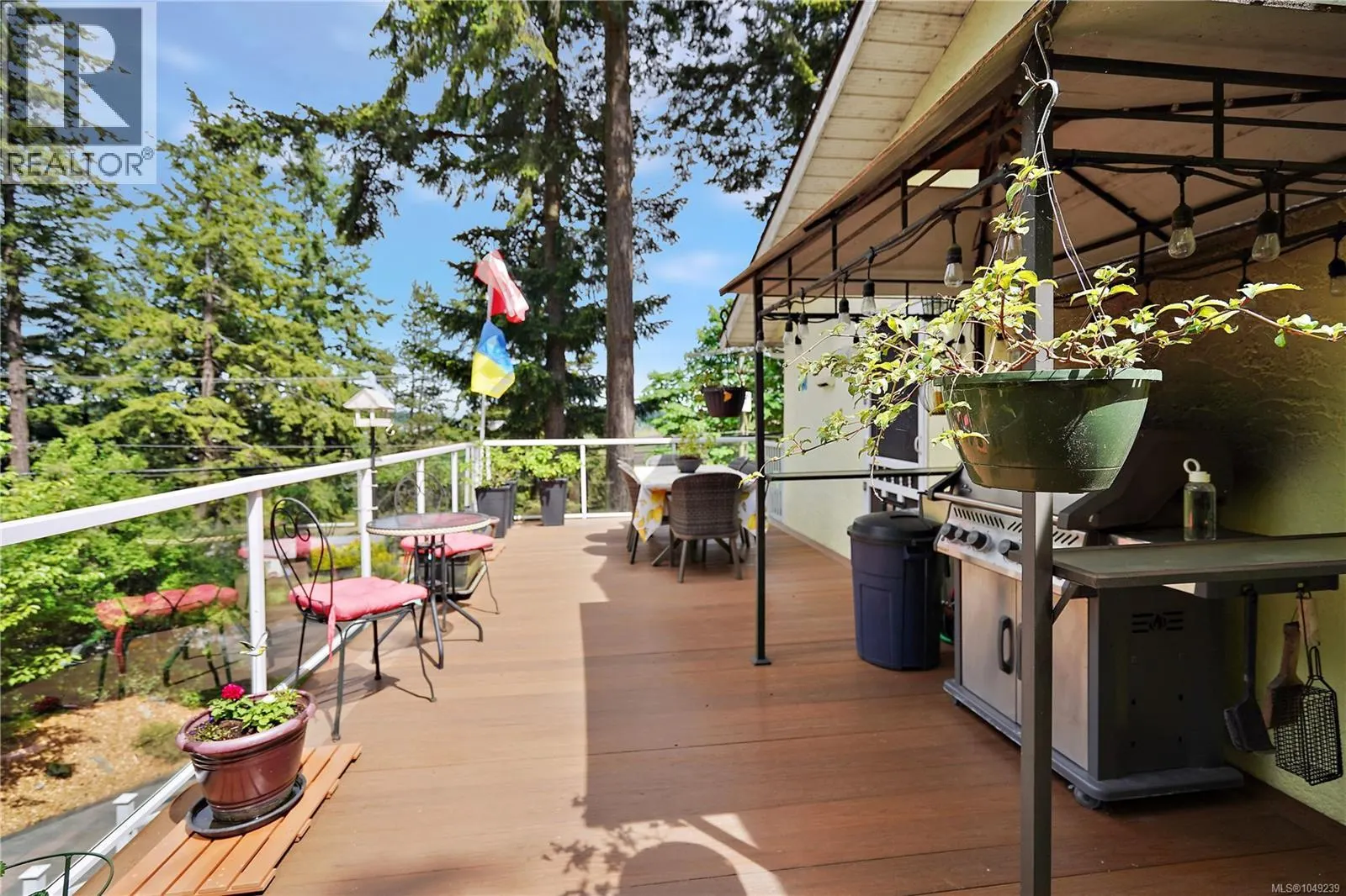 6864 East Saanich Rd