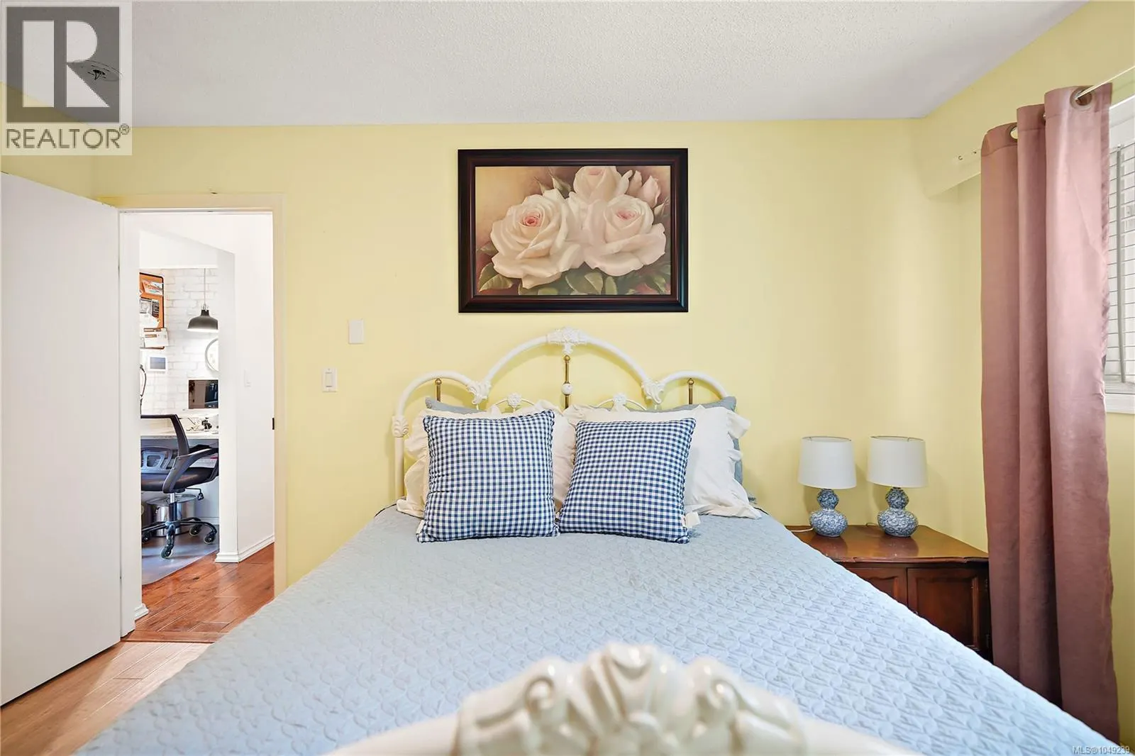 6864 East Saanich Rd