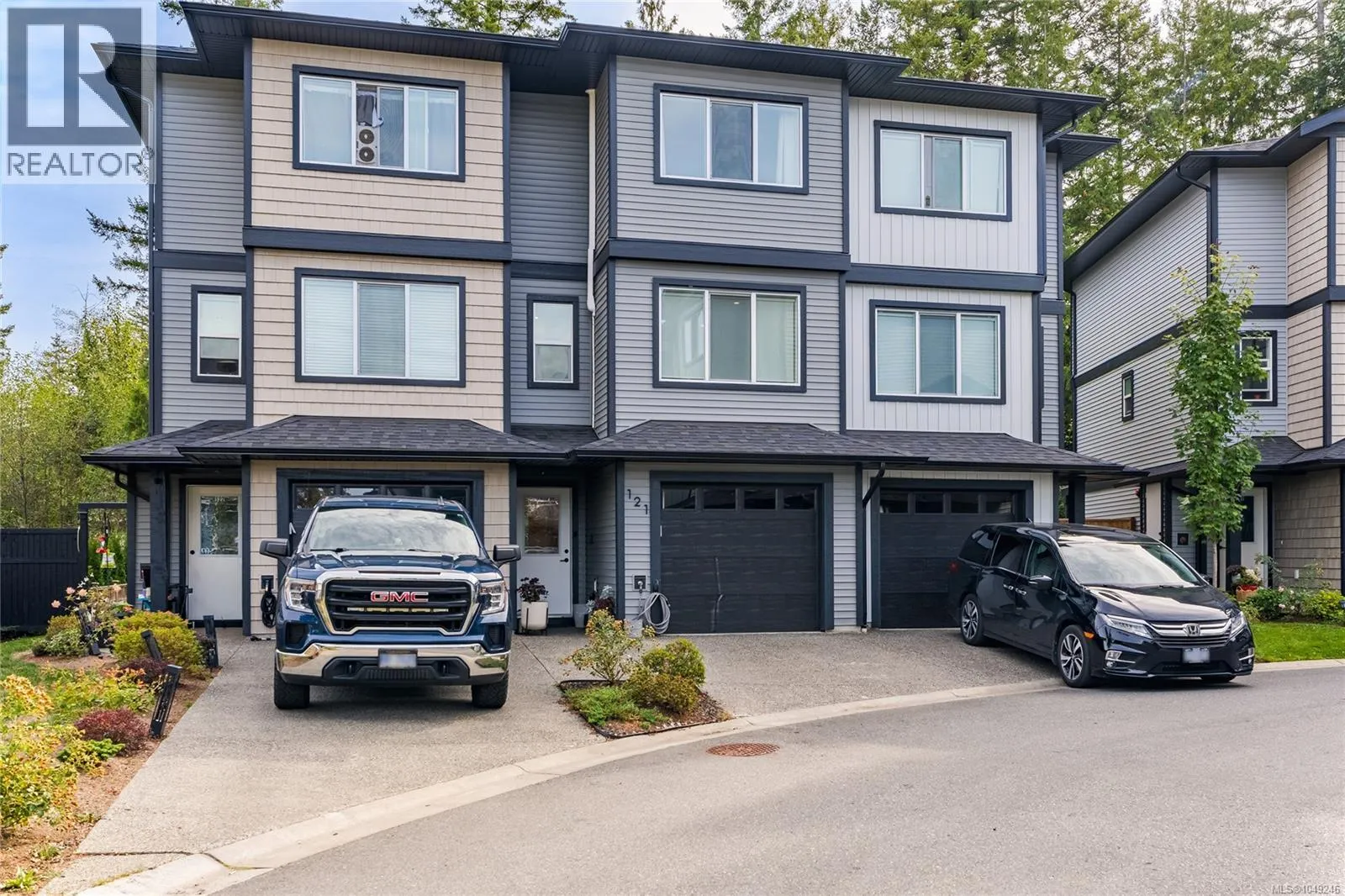 121 600 Ninth St