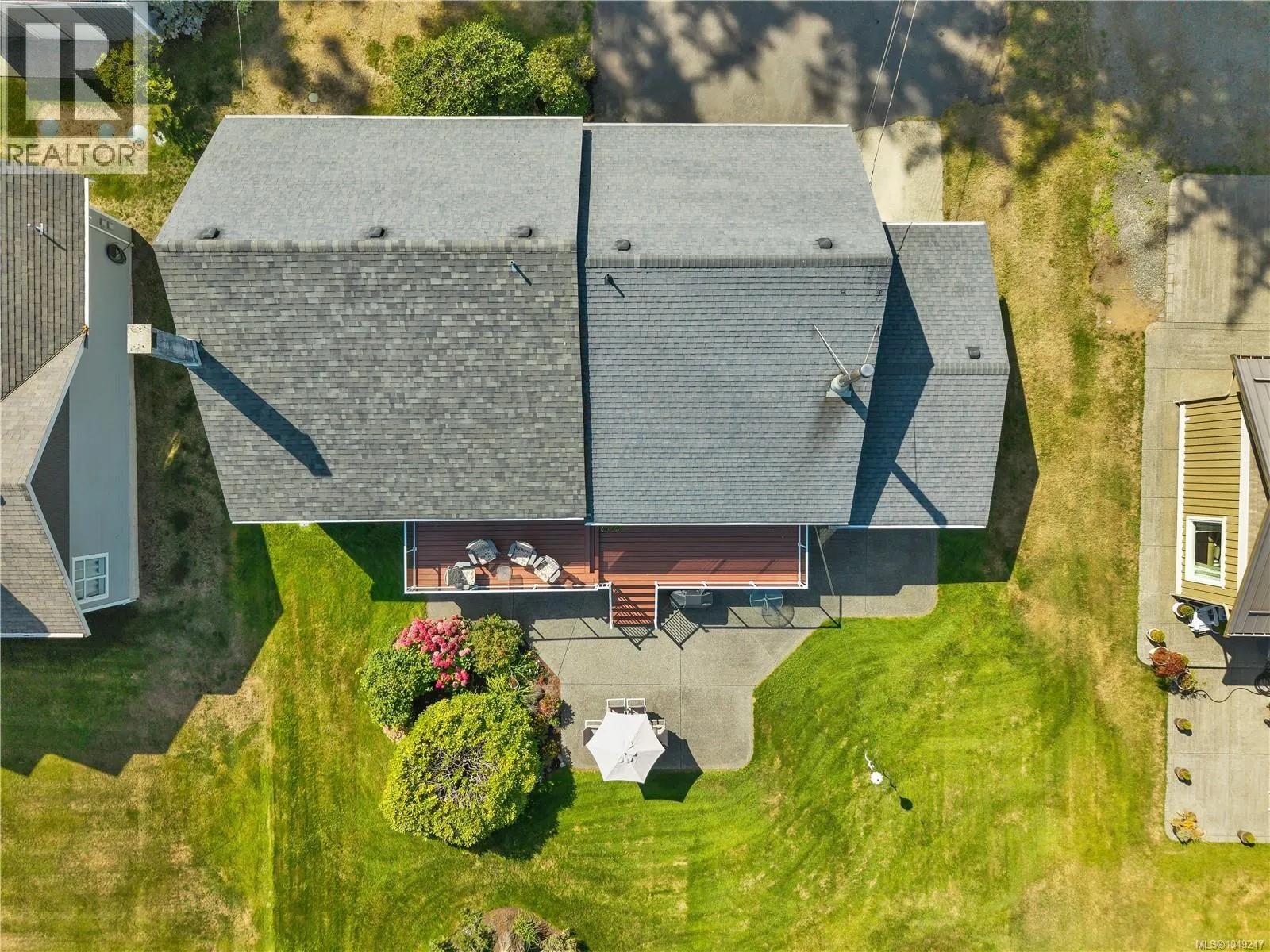 3765 Island Hwy S