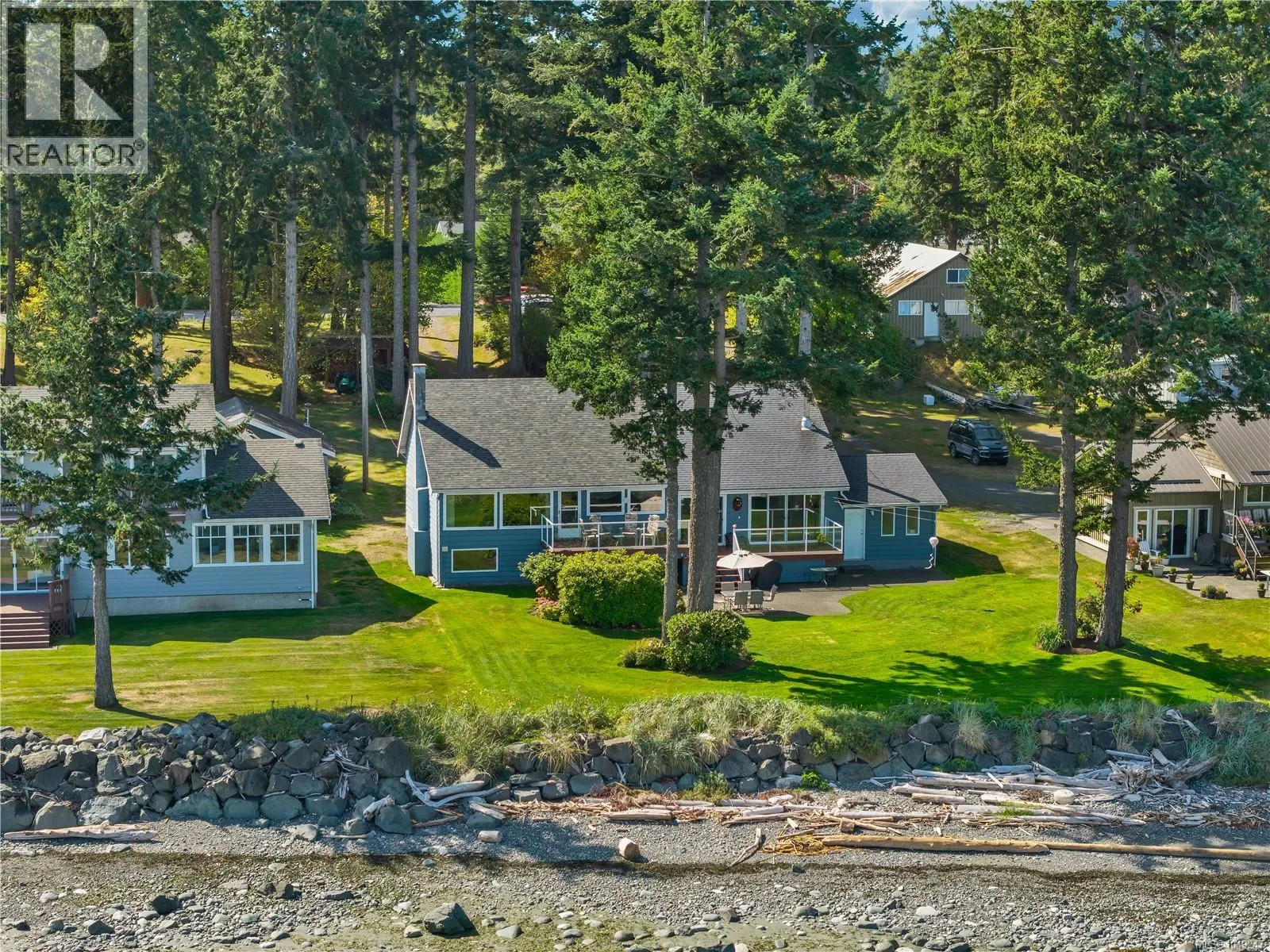 3765 Island Hwy S