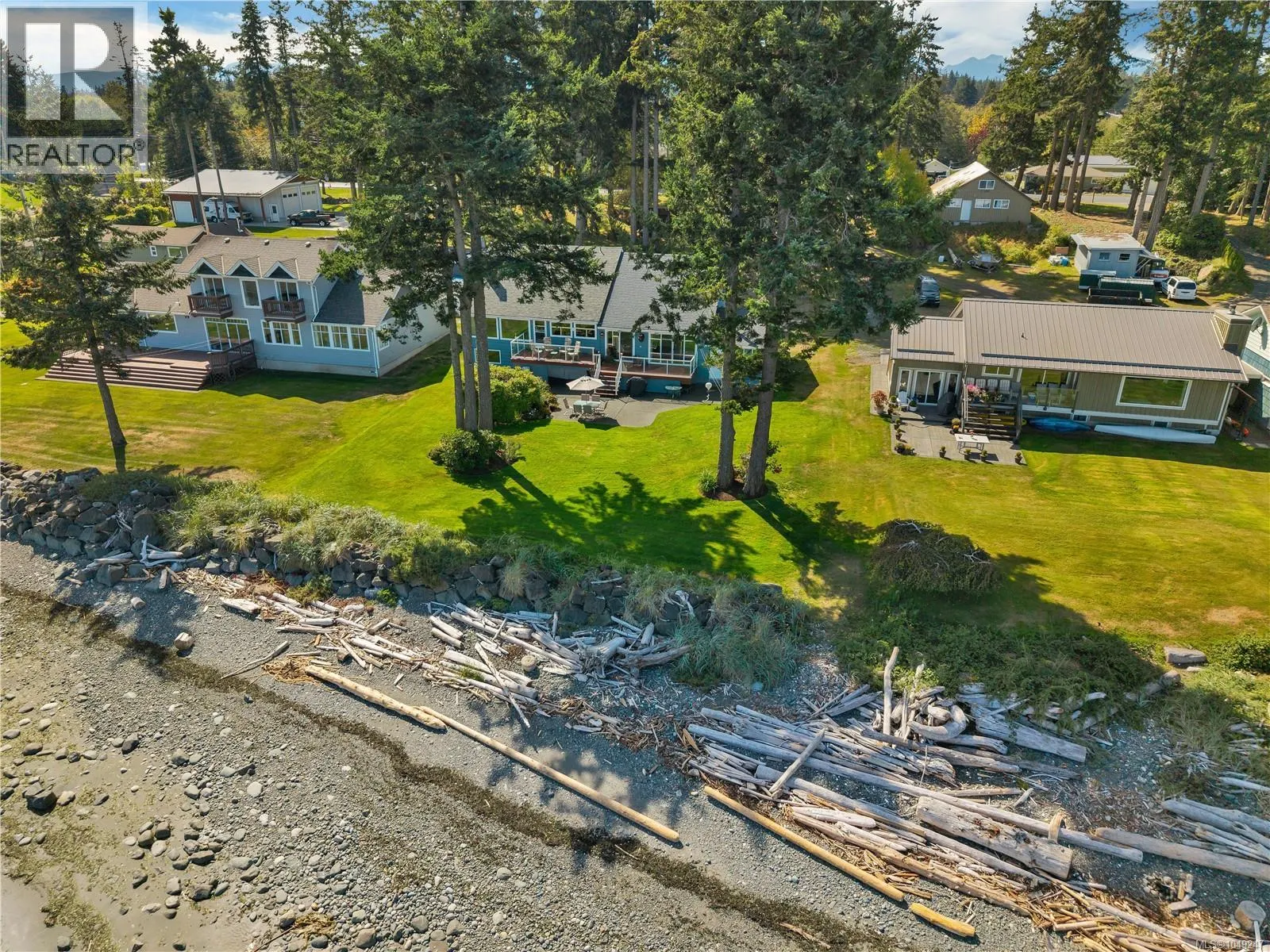 3765 Island Hwy S