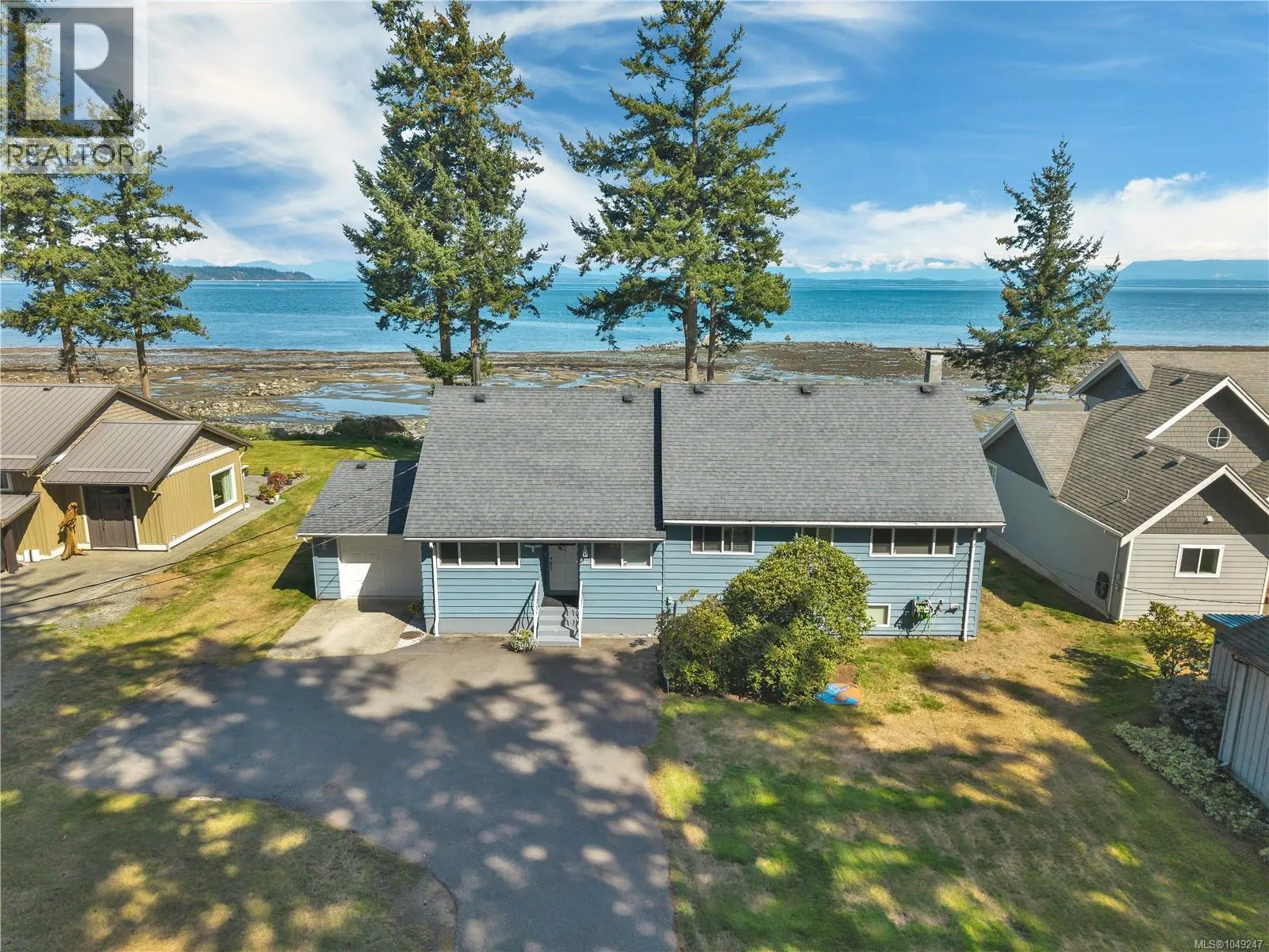 3765 Island Hwy S