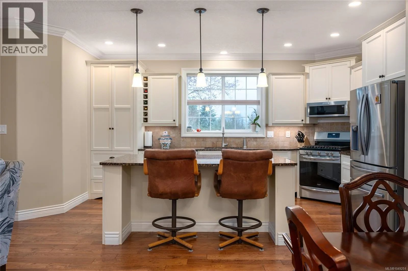 3936 Creekside Dr