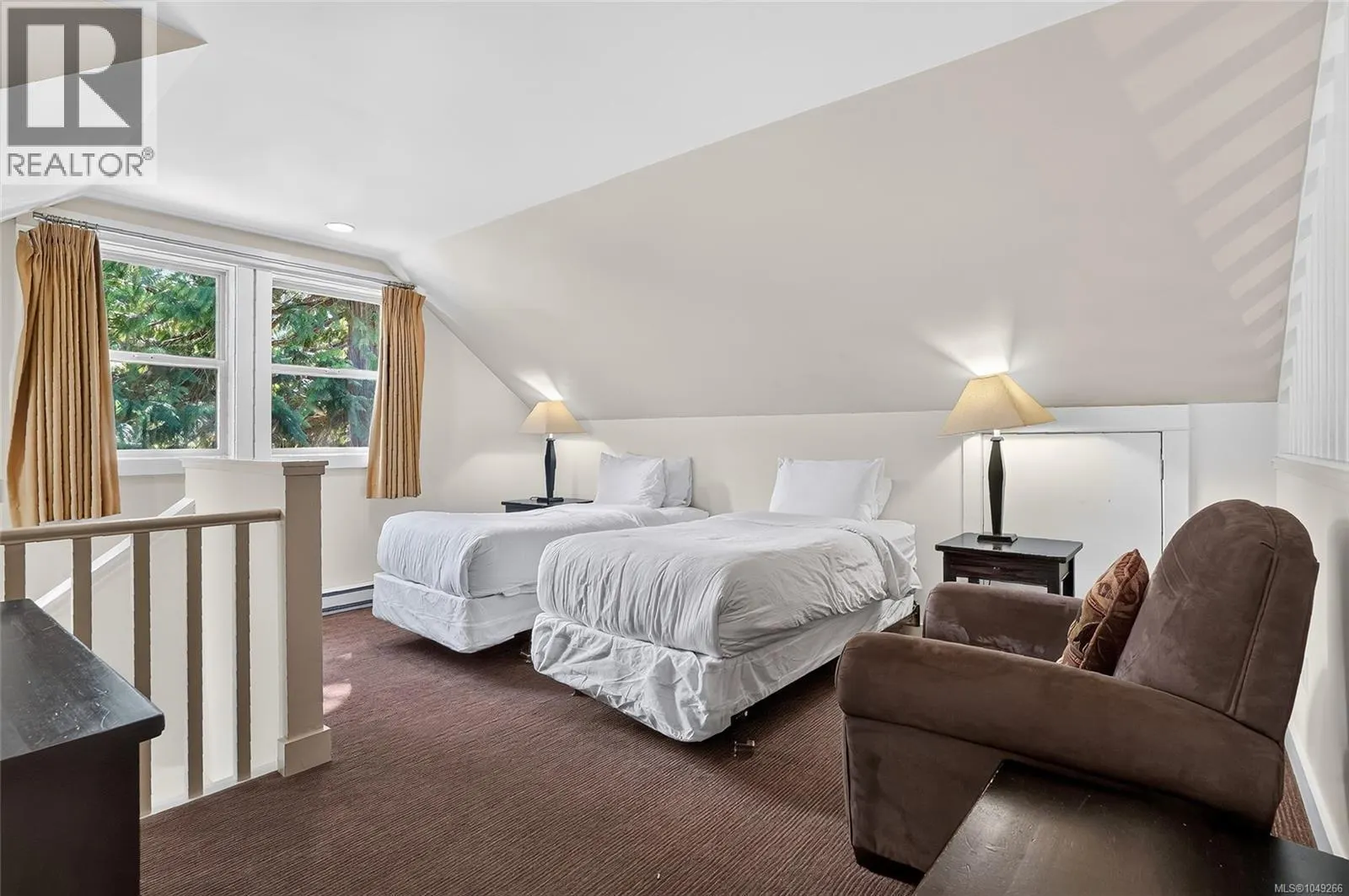 107 1080 Resort Dr