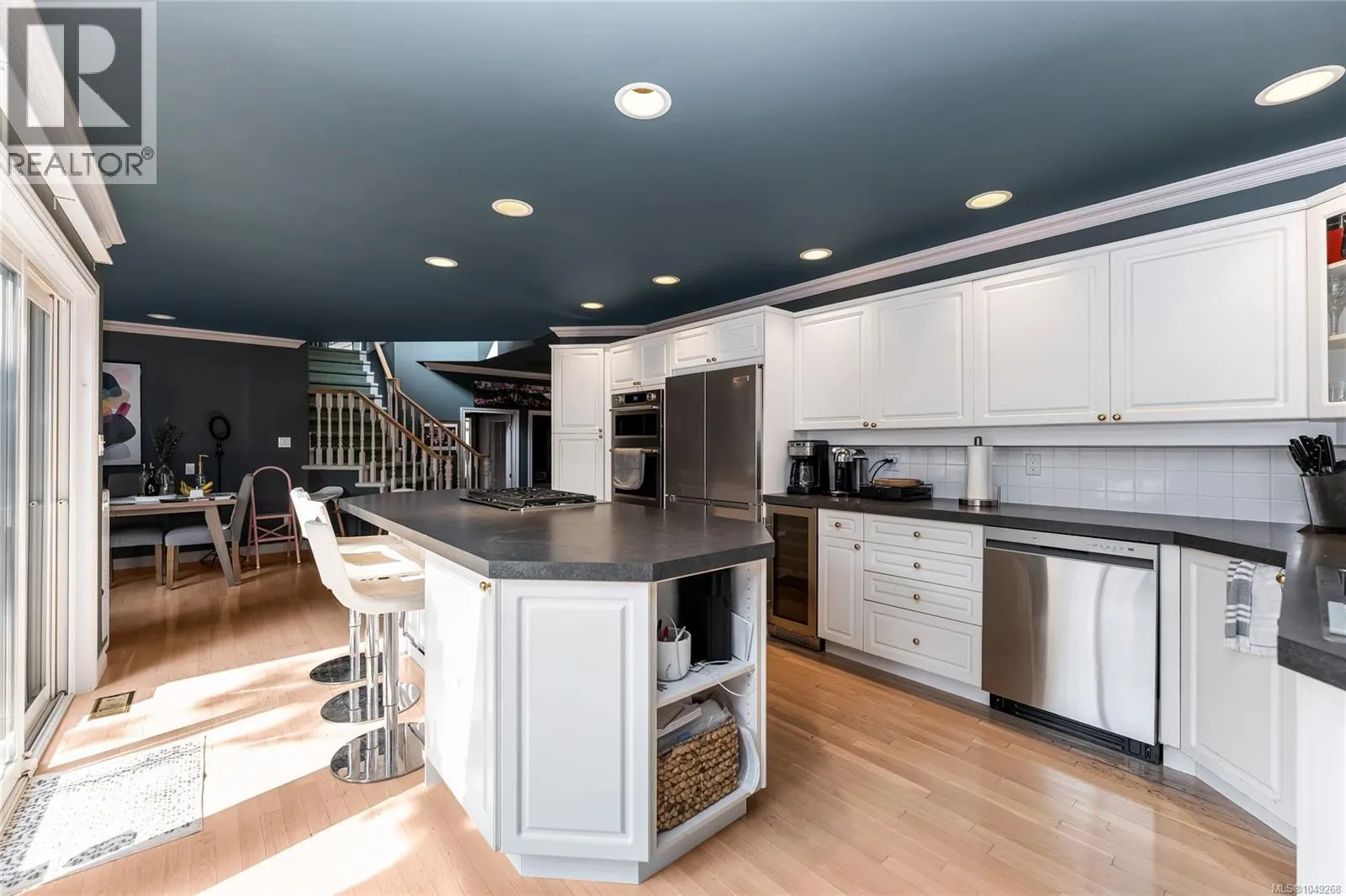 568 Island Rd
