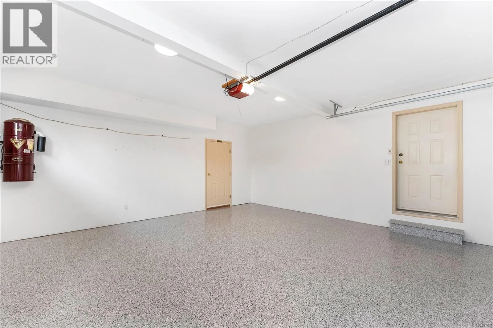 568 Island Rd