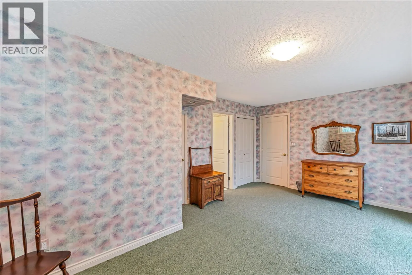 568 Island Rd