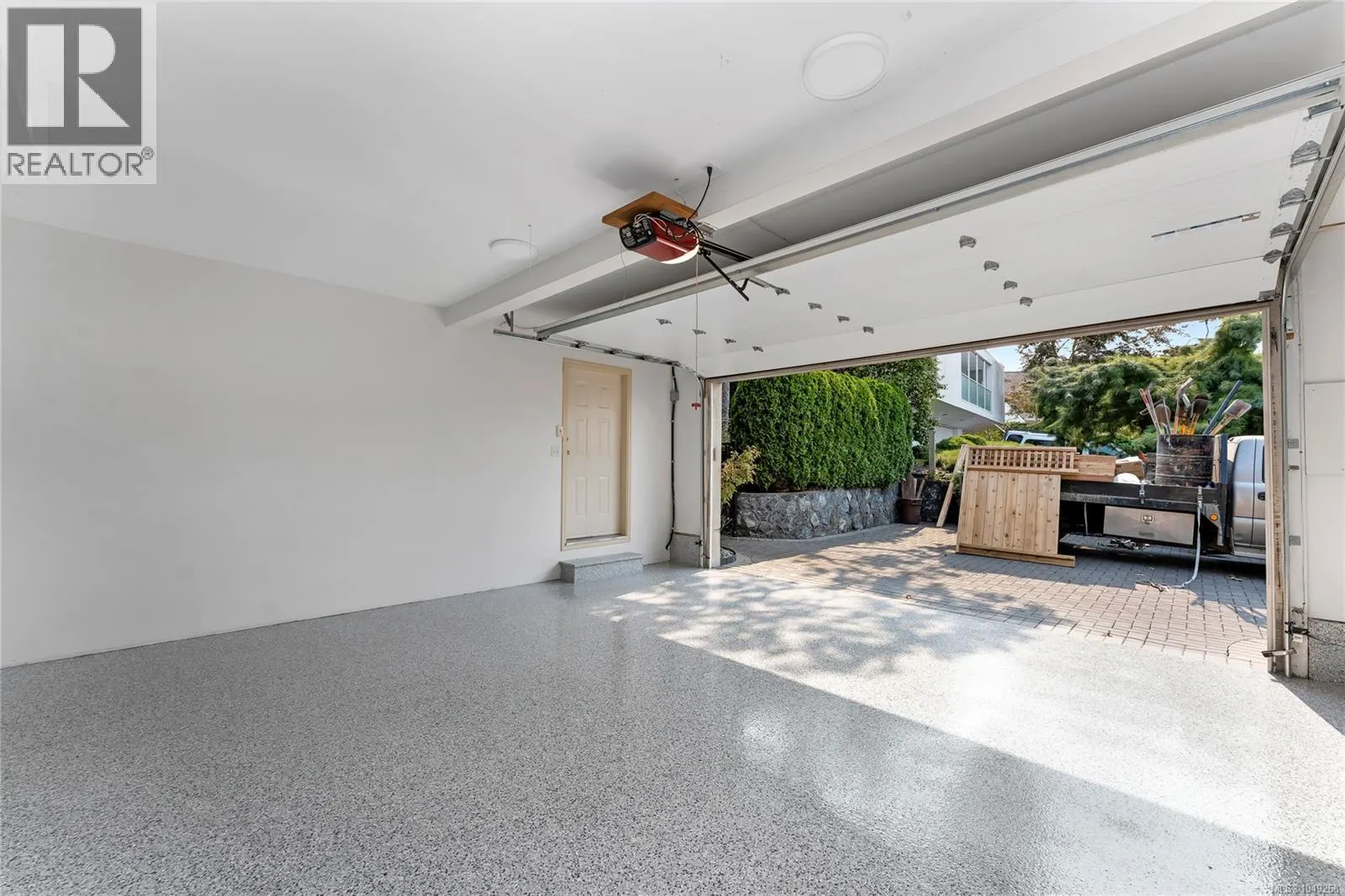 568 Island Rd
