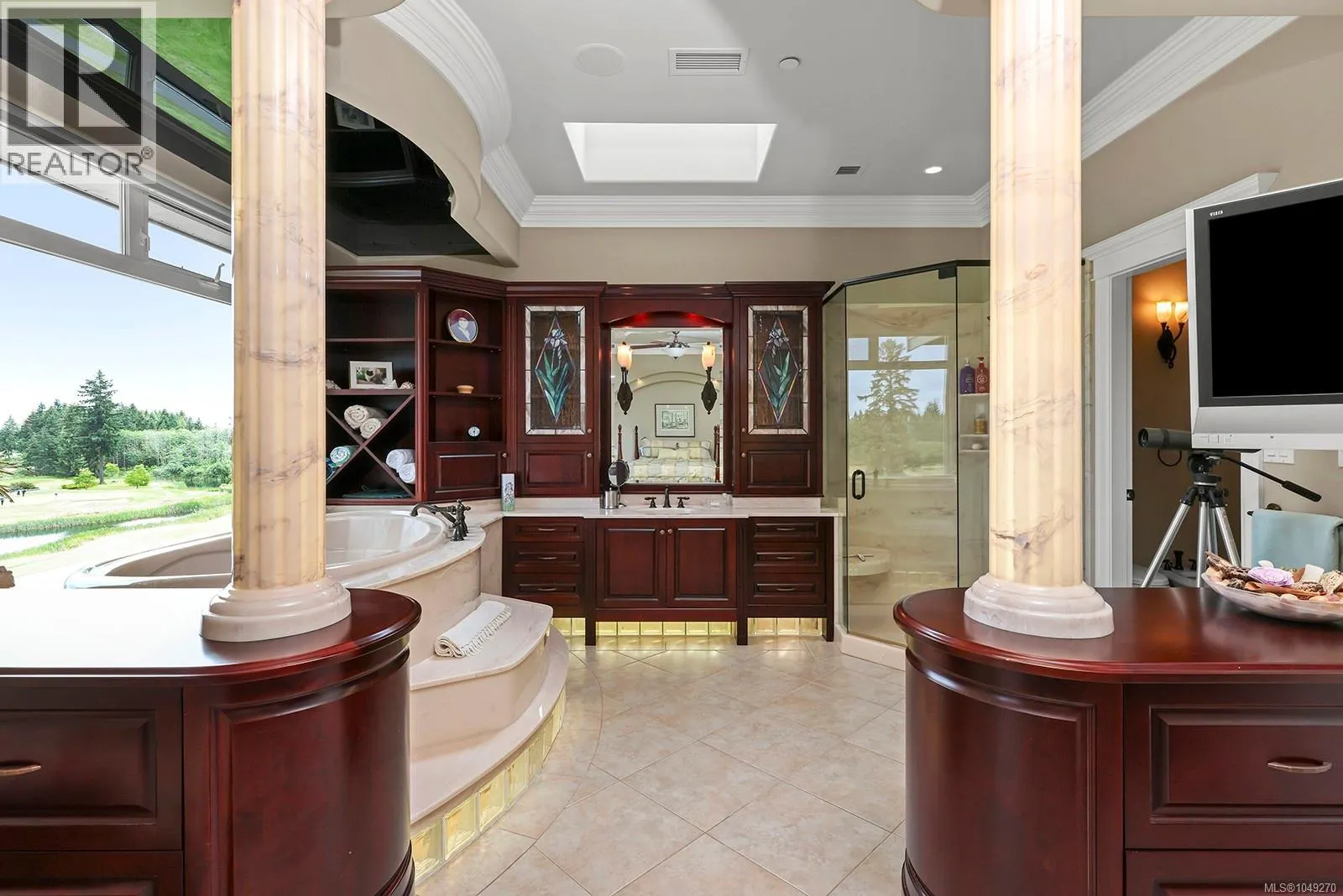241 3666 Royal Vista Way