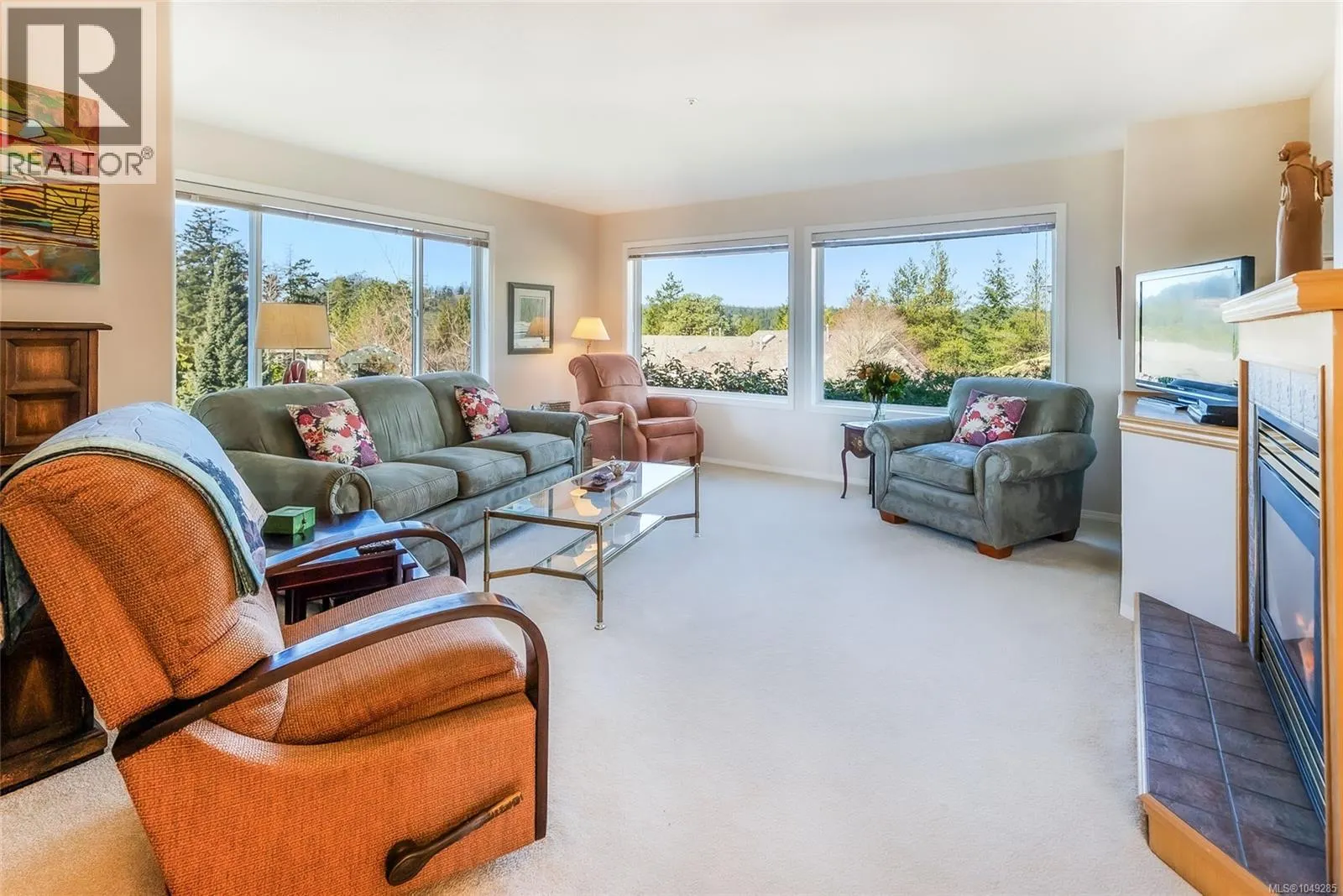 3385 Edgewood Dr