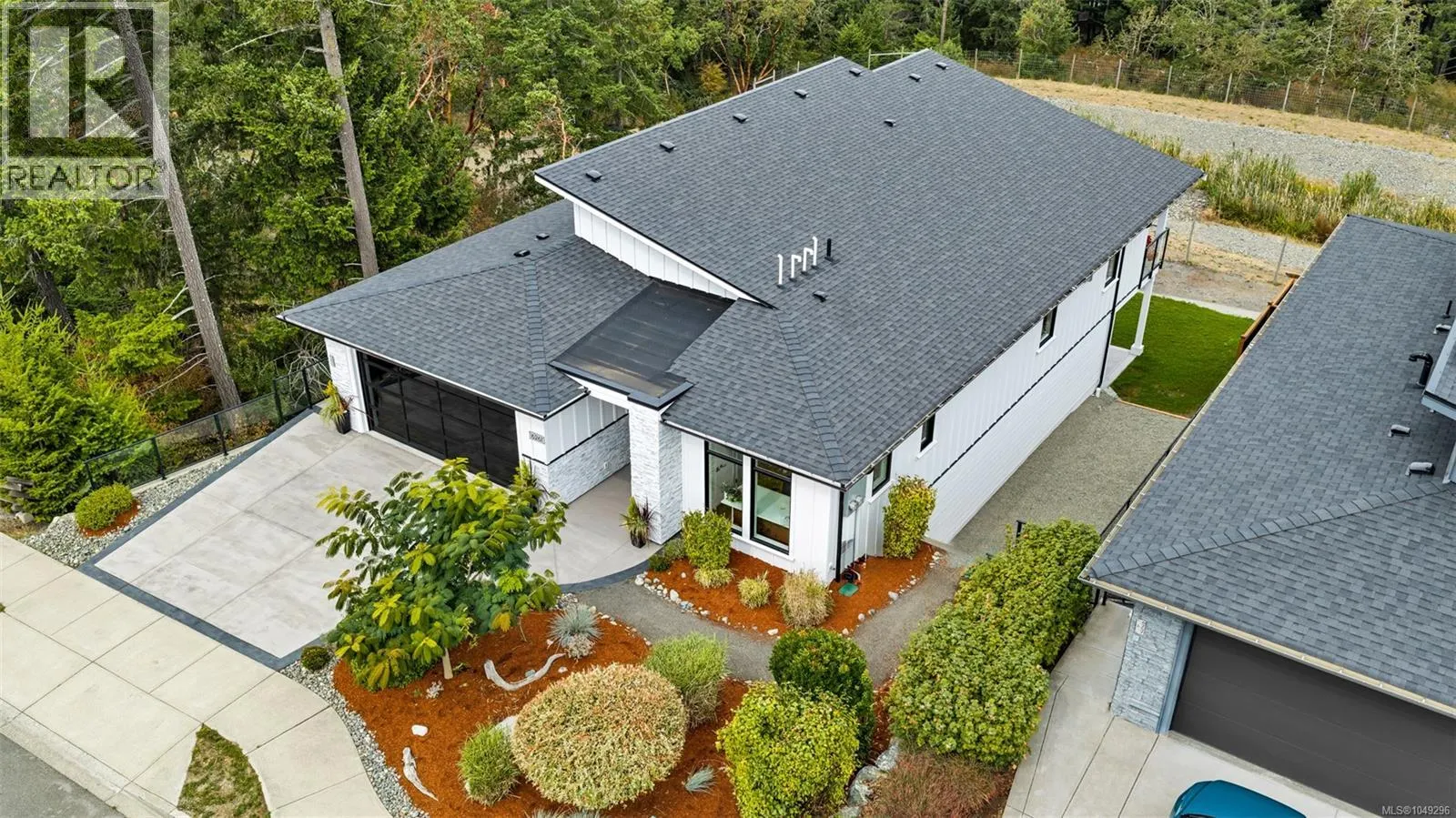6261 Highwood Dr