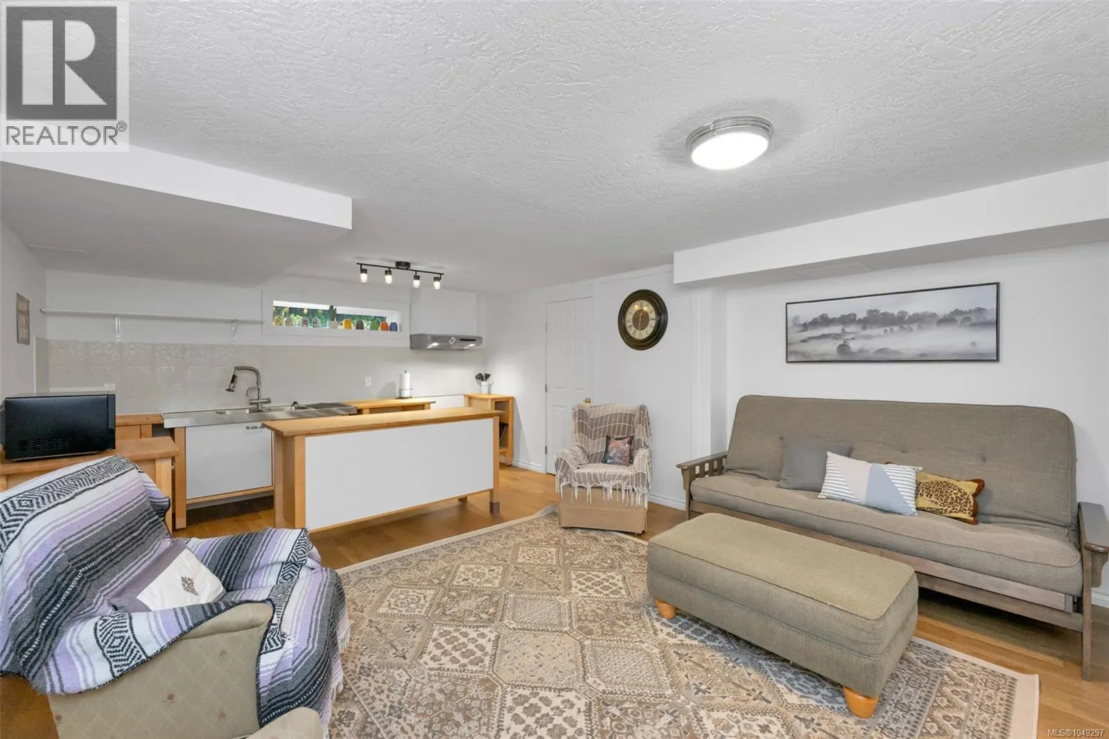 10915 Cedar Lane