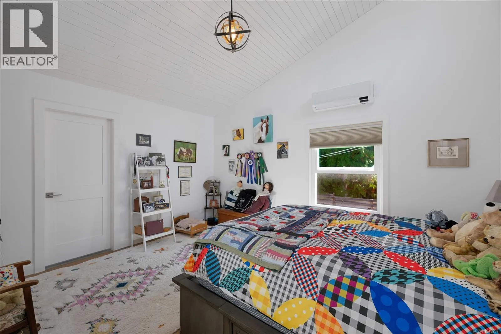 10915 Cedar Lane