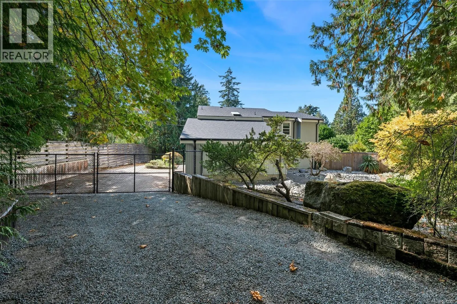 10915 Cedar Lane