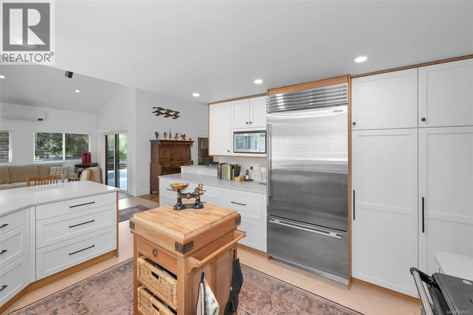 10915 Cedar Lane