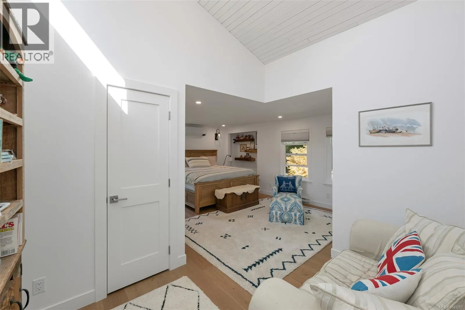 10915 Cedar Lane