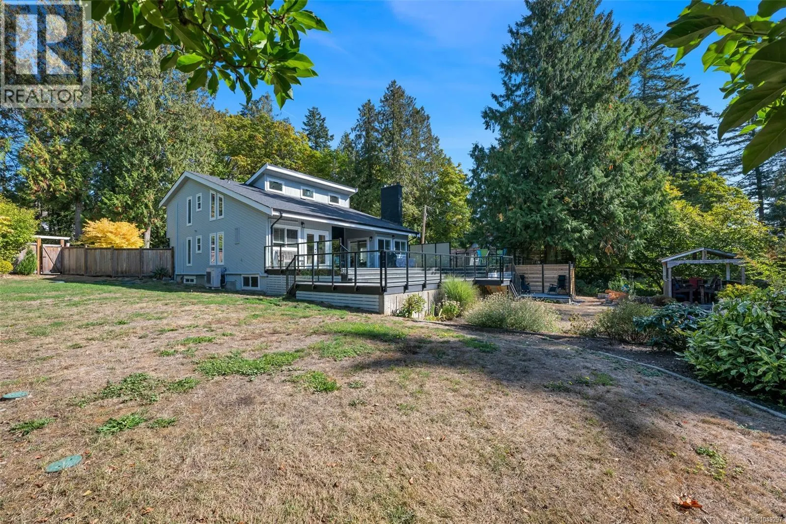 10915 Cedar Lane