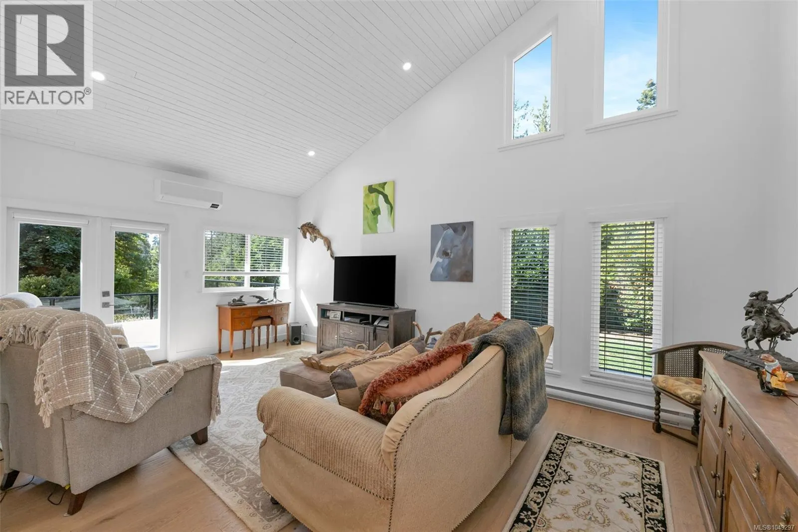 10915 Cedar Lane