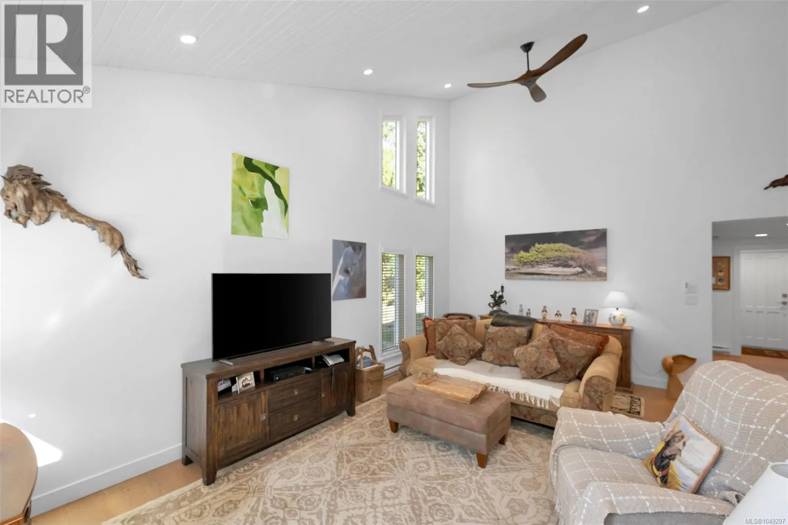 10915 Cedar Lane