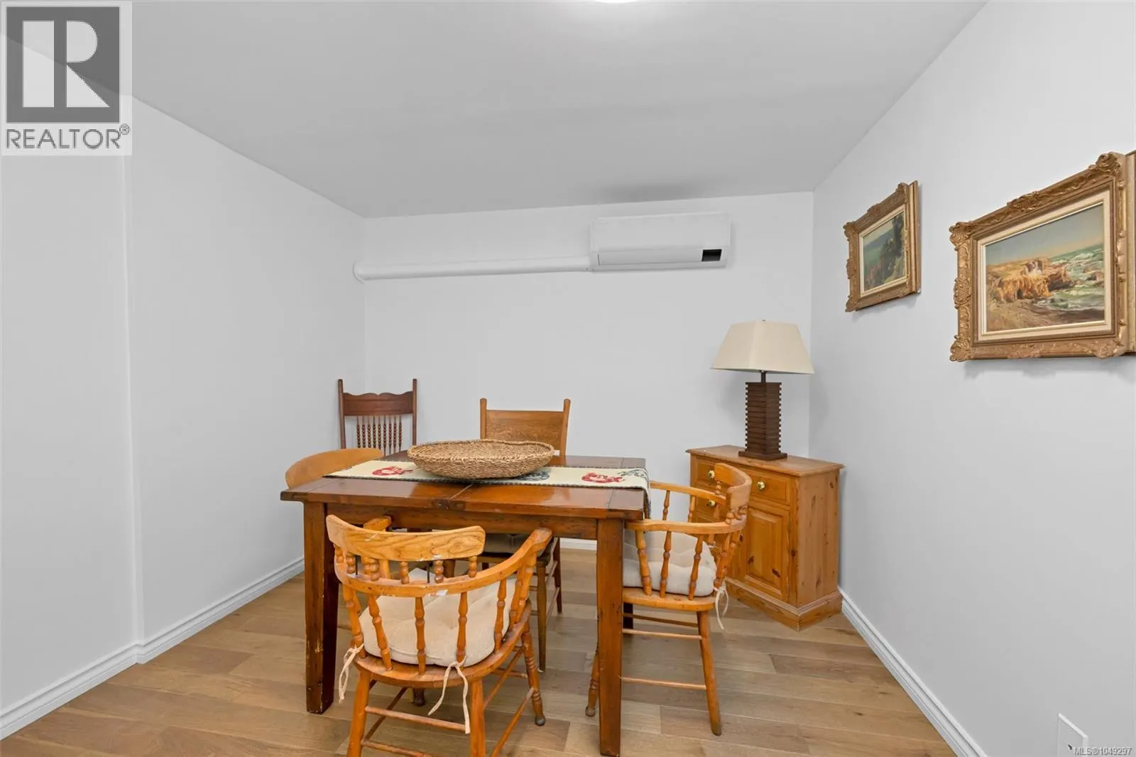 10915 Cedar Lane