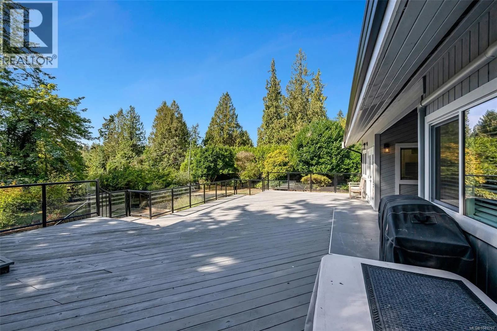 10915 Cedar Lane