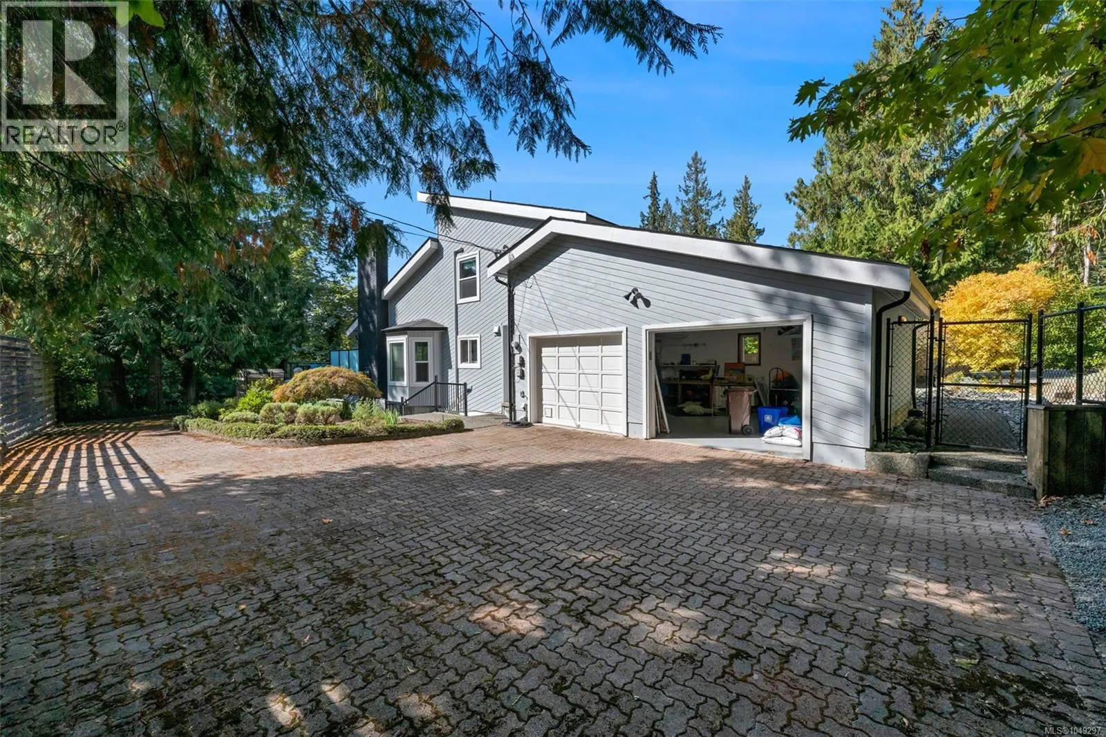 10915 Cedar Lane