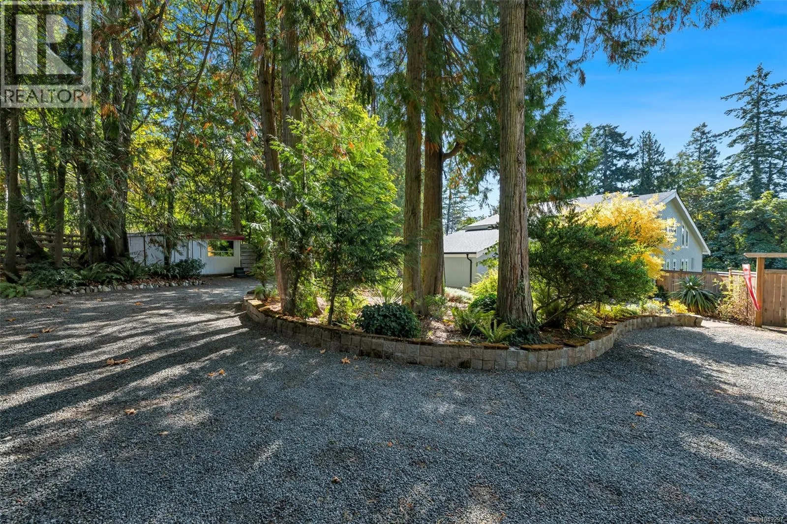 10915 Cedar Lane