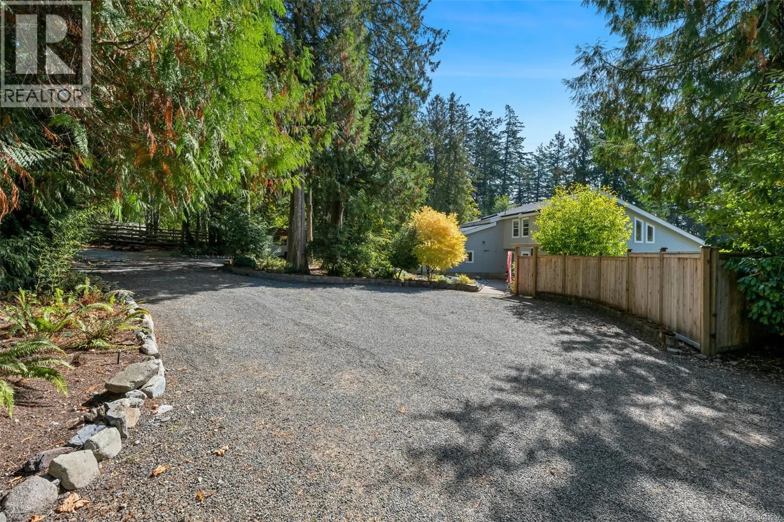 10915 Cedar Lane