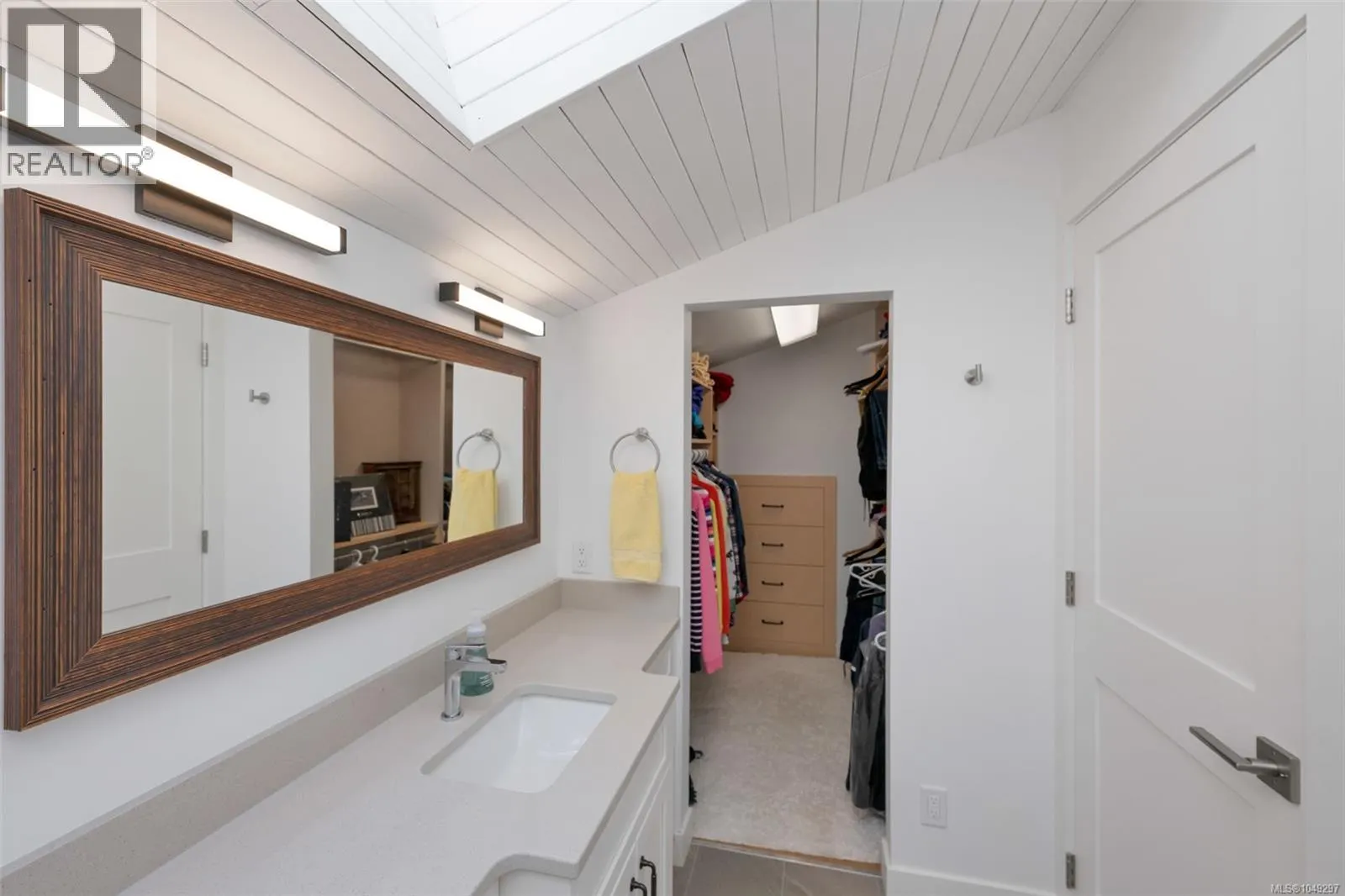 10915 Cedar Lane